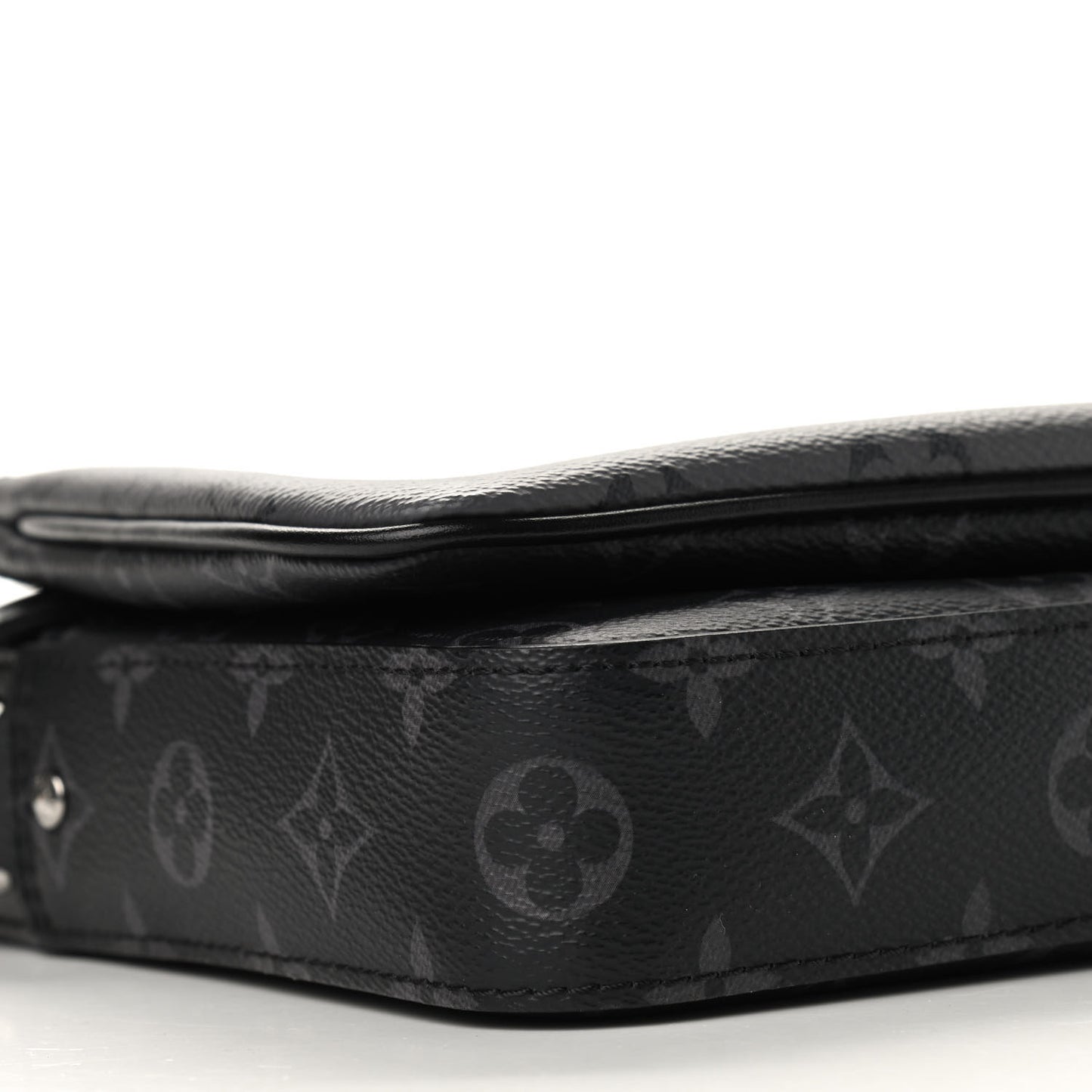 Reverse Monogram Eclipse Trio Messenger