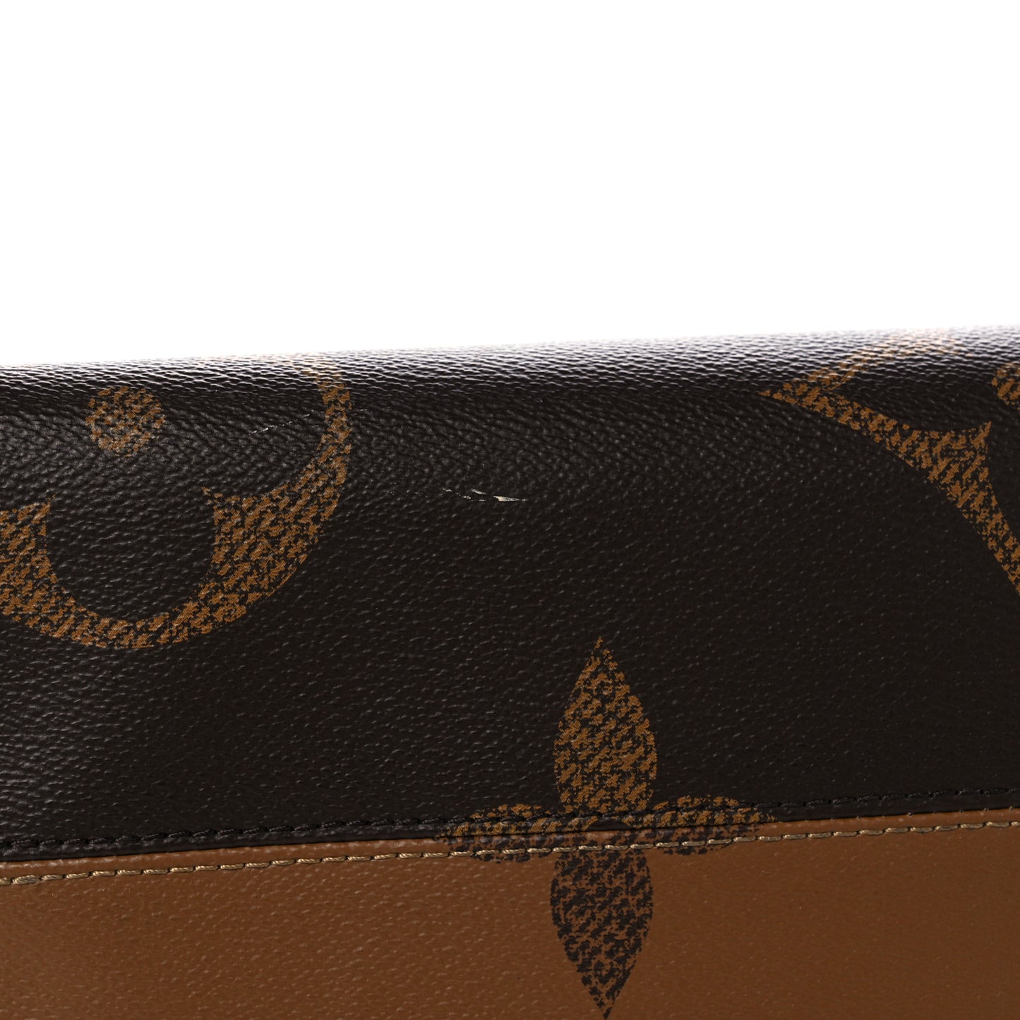 Reverse Monogram Giant Onthego MM