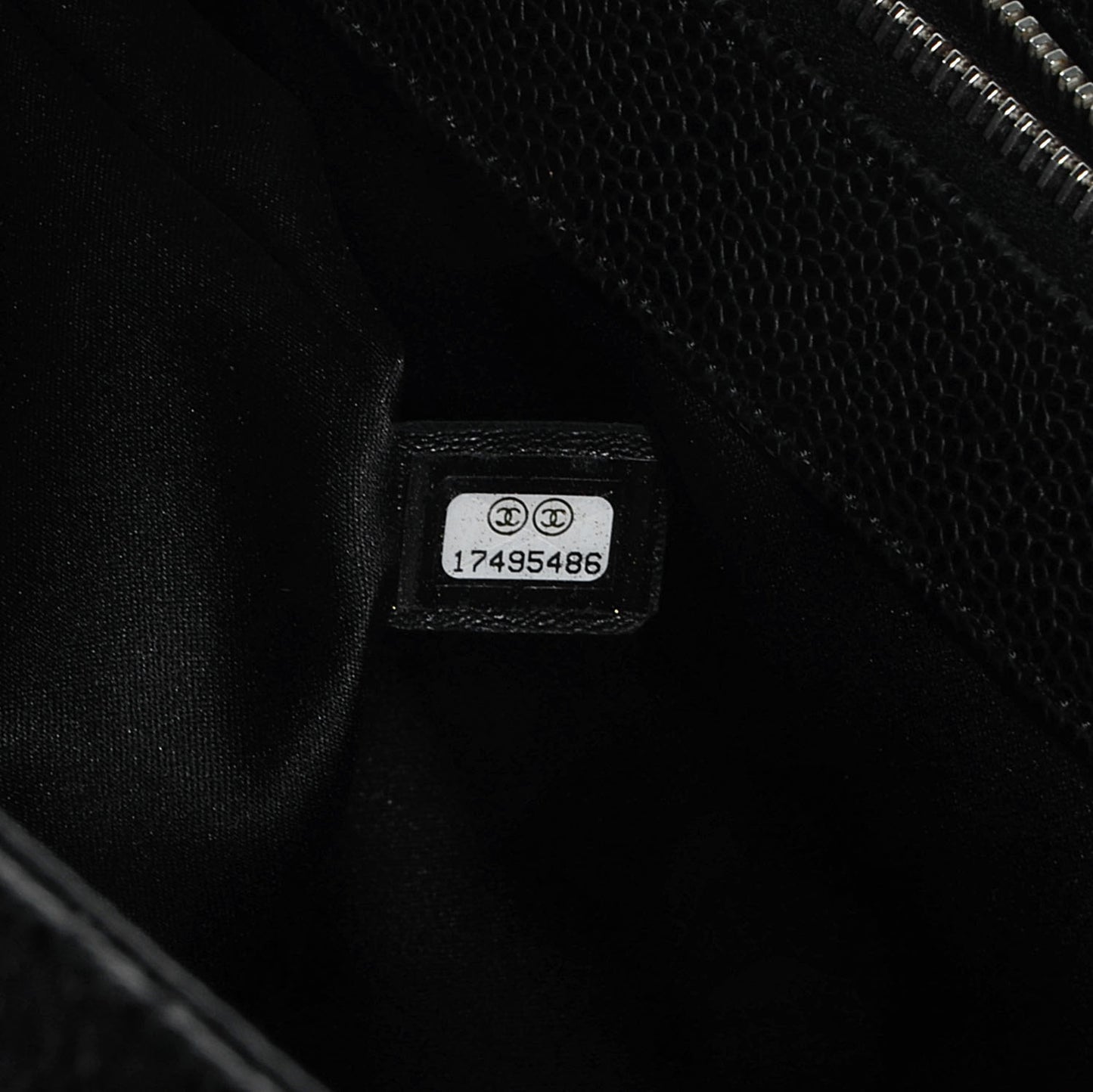 Caviar XL Grand Shopping Tote GST Black