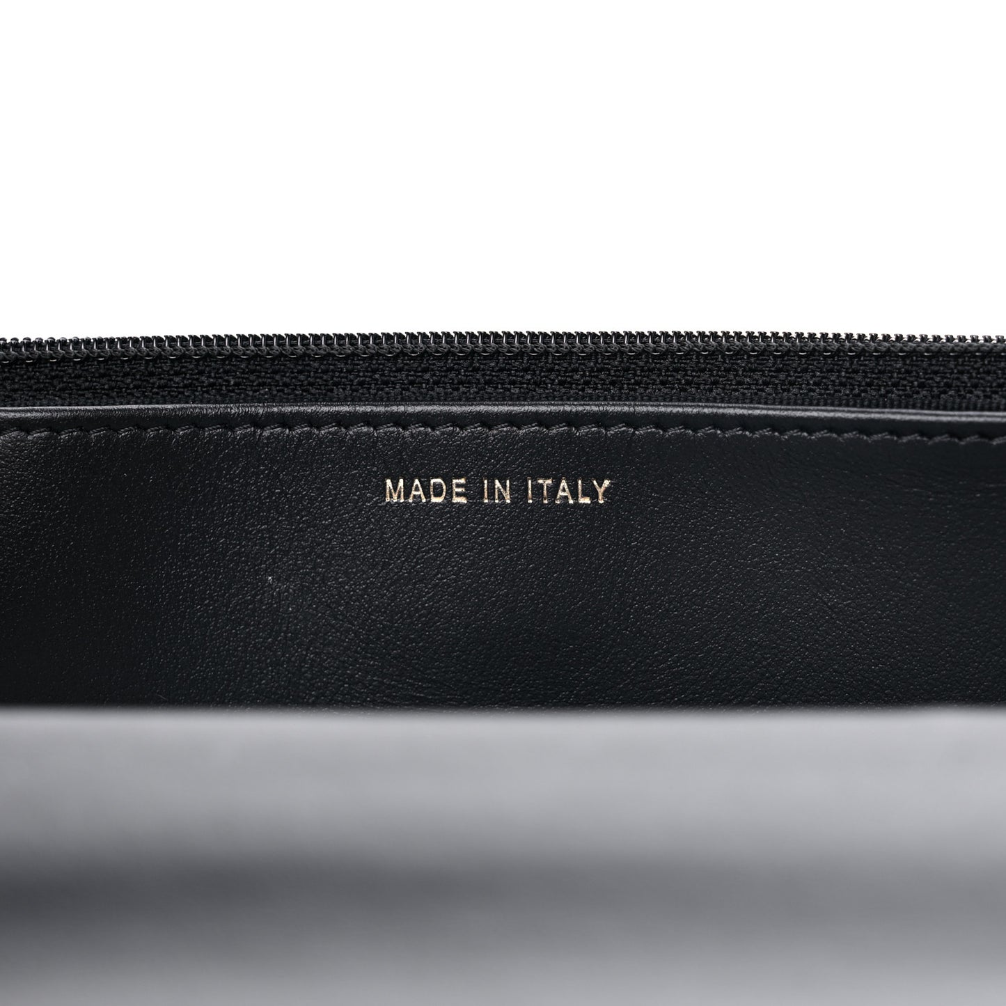 Shiny Caviar Quilted Pick Me Up Wallet On Chain WOC Black