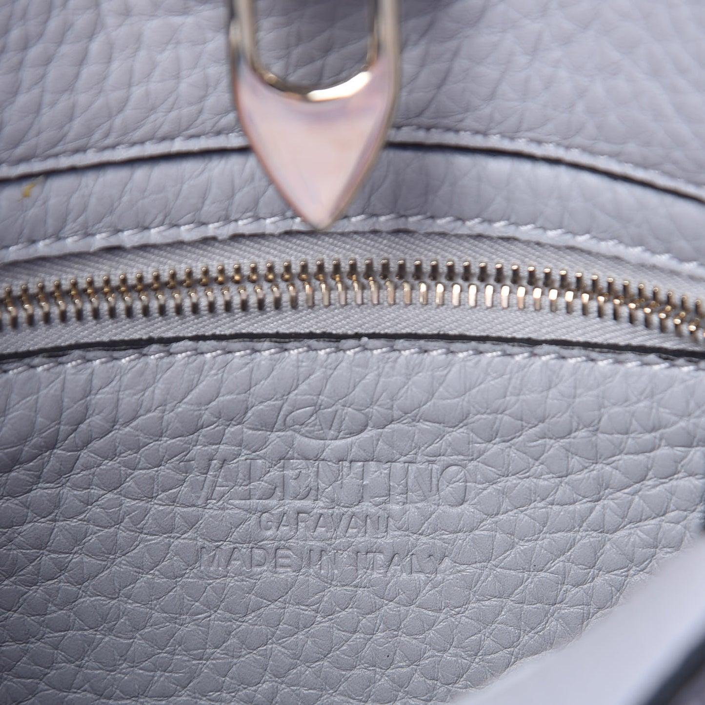 Pebbled Calfskin Small Rockstud Flip-Lock Messenger Bag Stone
