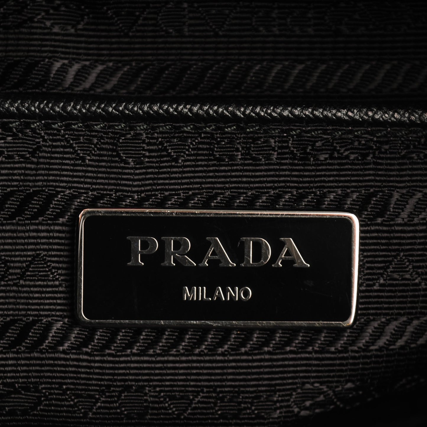 Nylon Vela Messenger Black