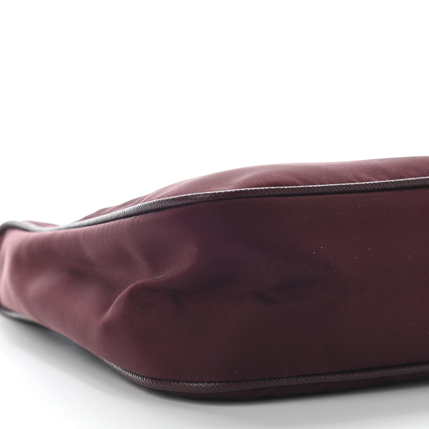 Tessuto Nylon Re-Edition 2005 Shoulder Bag Granato