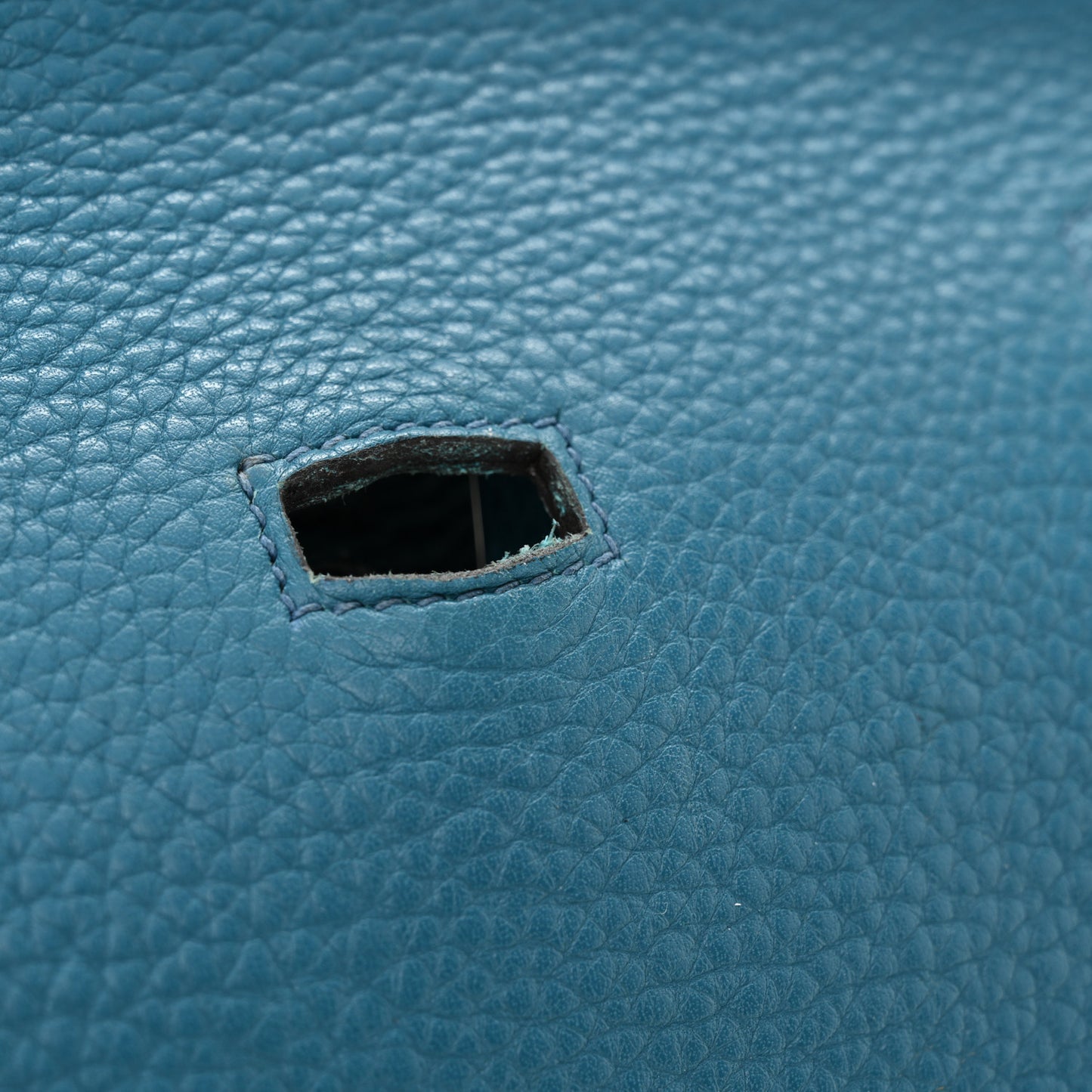 Taurillon Clemence Jypsiere 31 Bleu Izmir