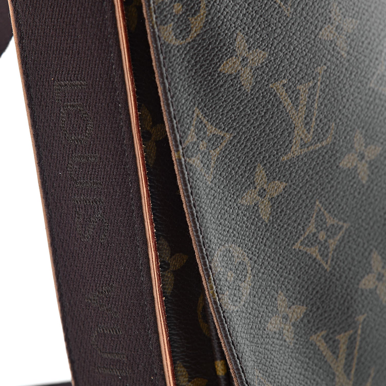 Louis Vuitton Monogram Beaubourg MM Messenger Bag 14 of 14