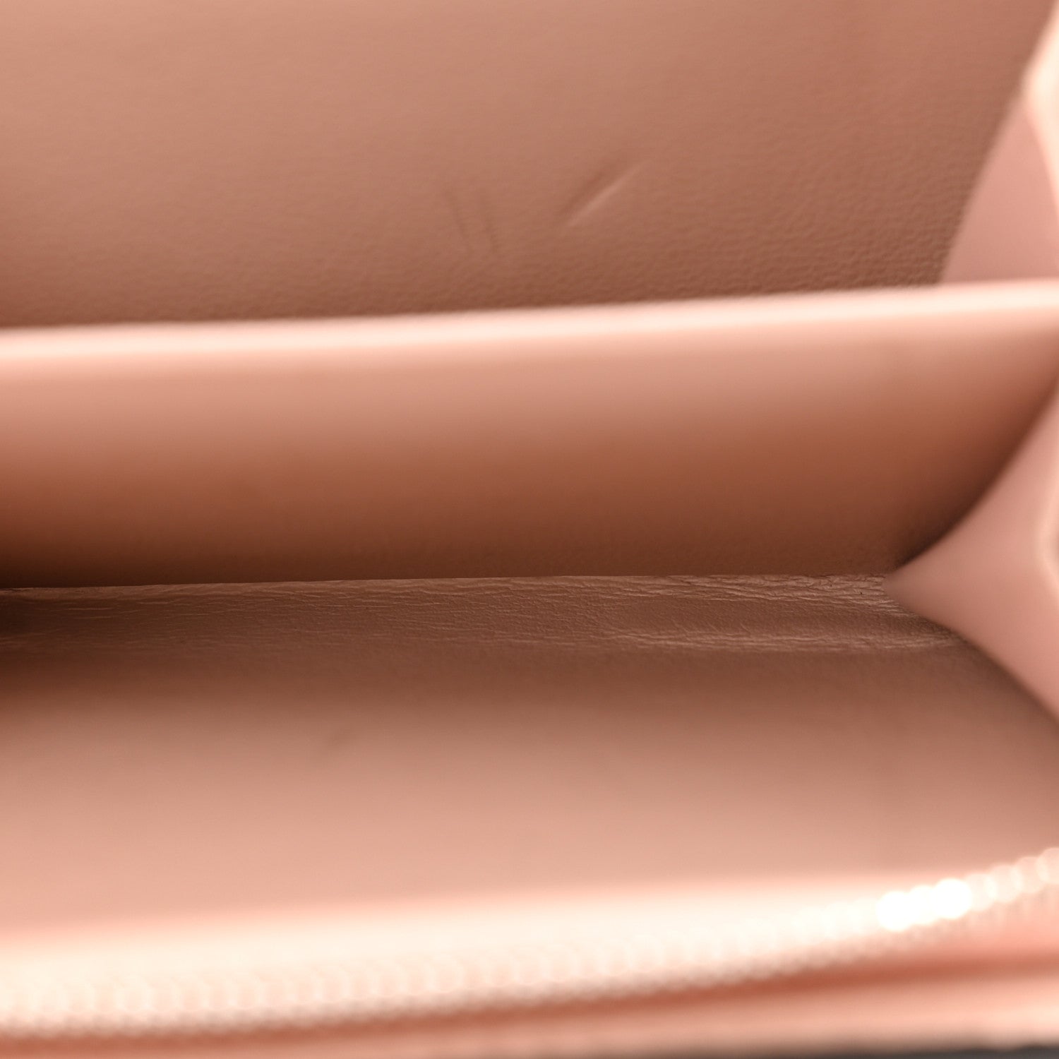 Louis Vuitton Mahina Clea Wallet Magnolia 7 of 12