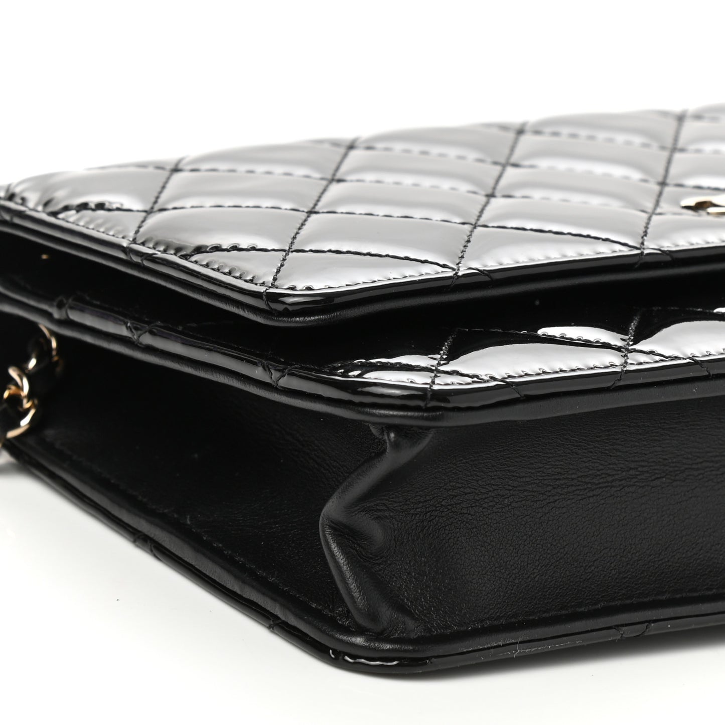 Patent Quilted Wallet On Chain WOC Black