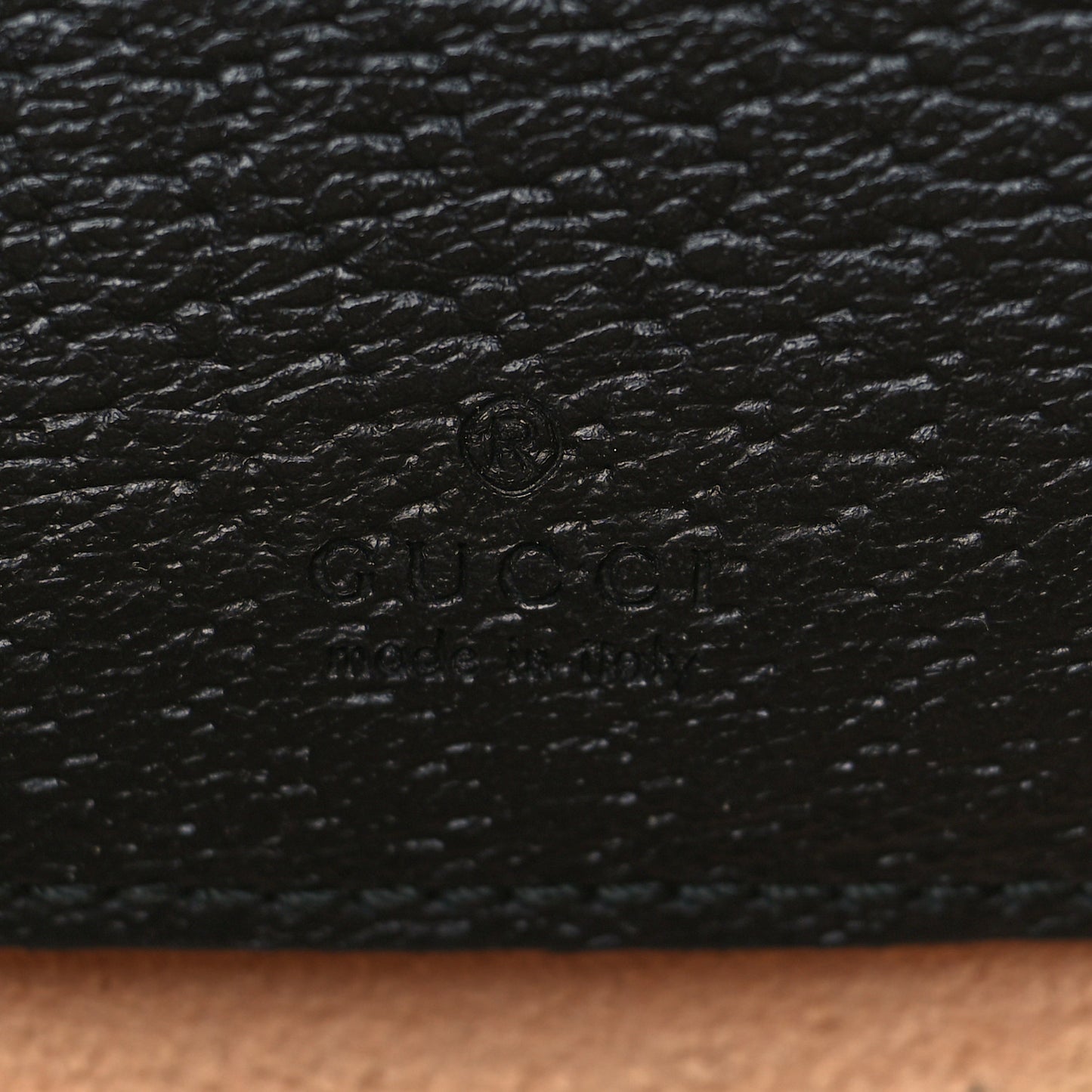 Grained Calfskin Ophidia Belted iPhone Case 80 32 Black