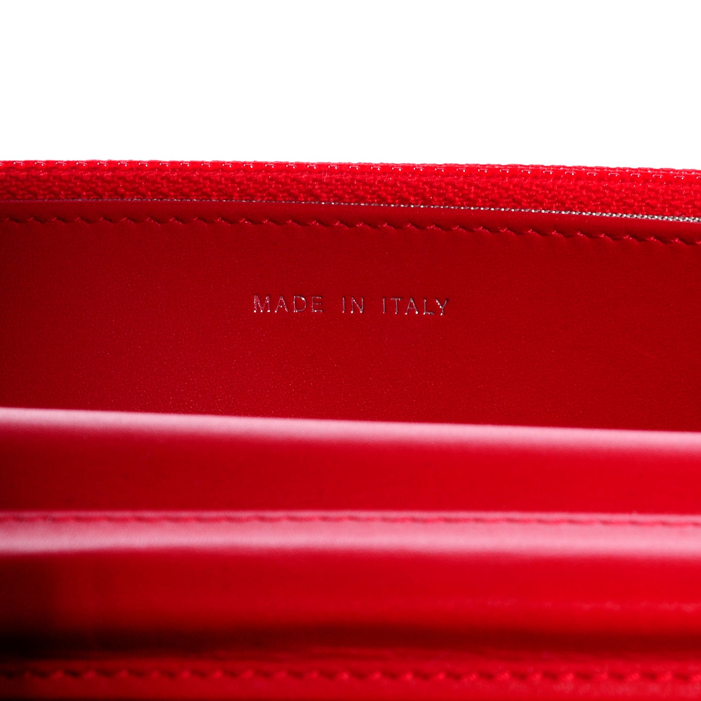 Patent Quilted Brilliant Wallet On Chain WOC Red