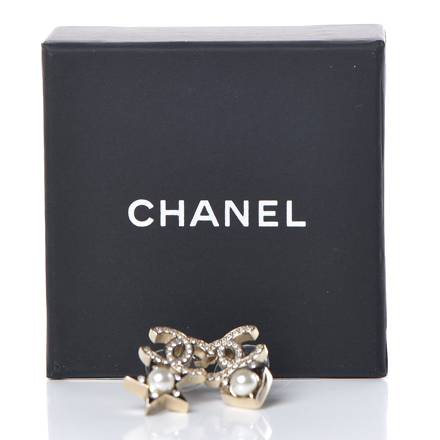 Crystal Pearl Charming Winter CC Star Heart Earrings Gold