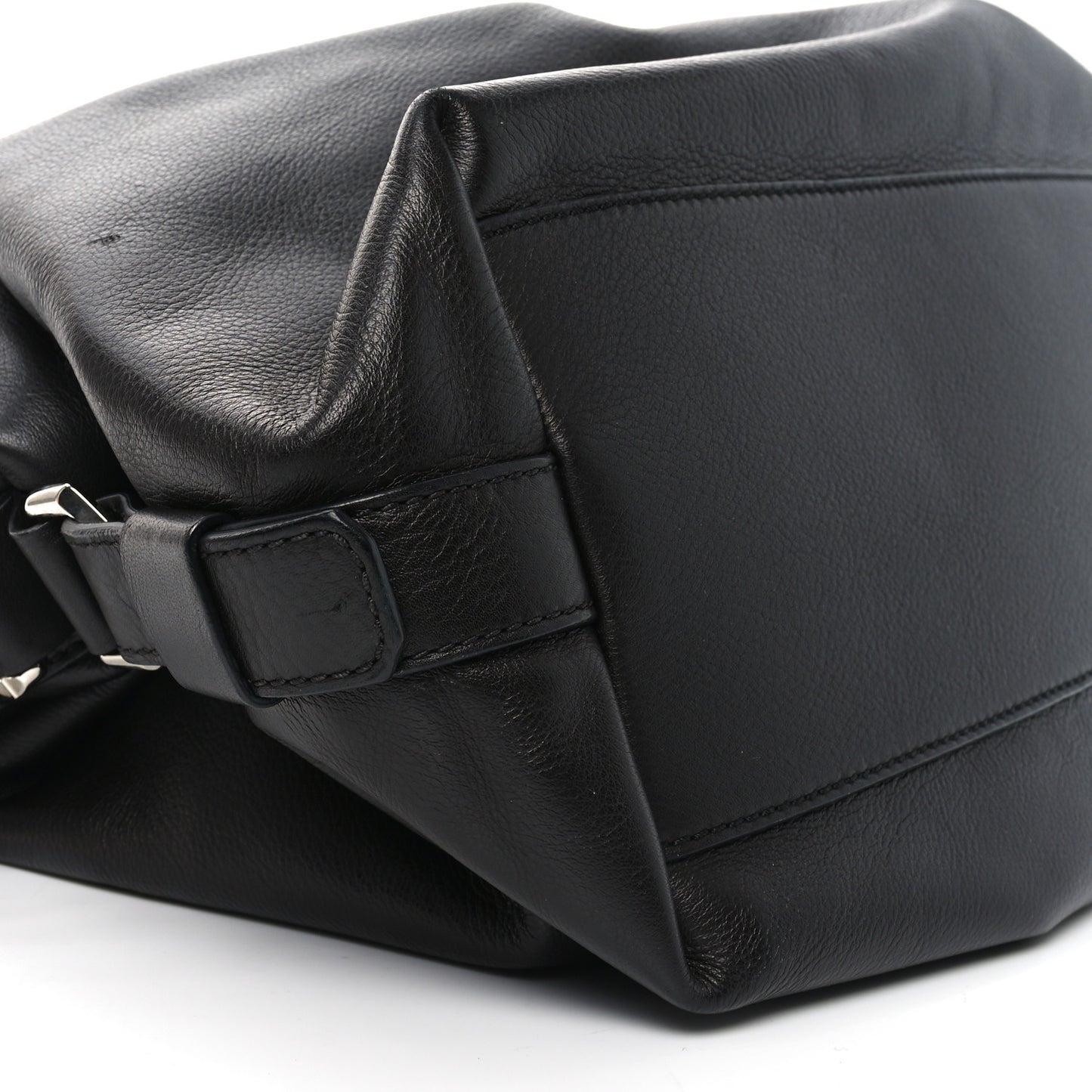 Waxy Grained Calfskin Medium Nightingale Black