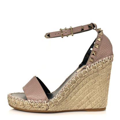 Valentino Garavani Grained Calfskin Rockstud Ankle Strap Espadrille 15/105mm Wedge Sandals 35 Poudre Natural 1 of 8