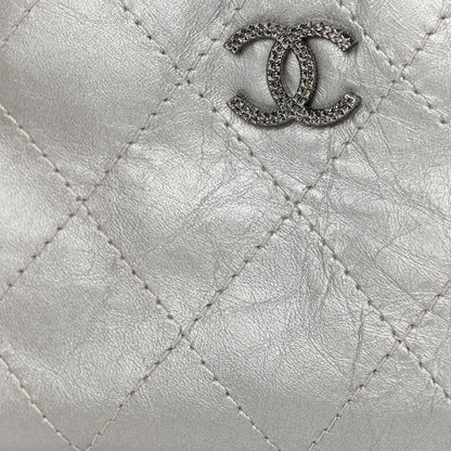 Chanel Metallic Aged Calfskin Quilted Palette Key Holder Case Silver 8 of 8