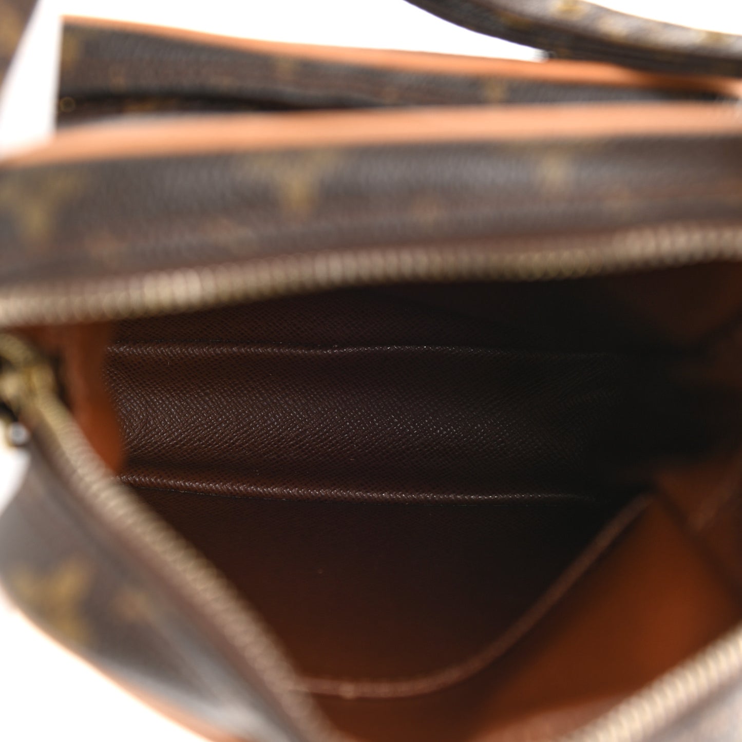 Monogram Amazone