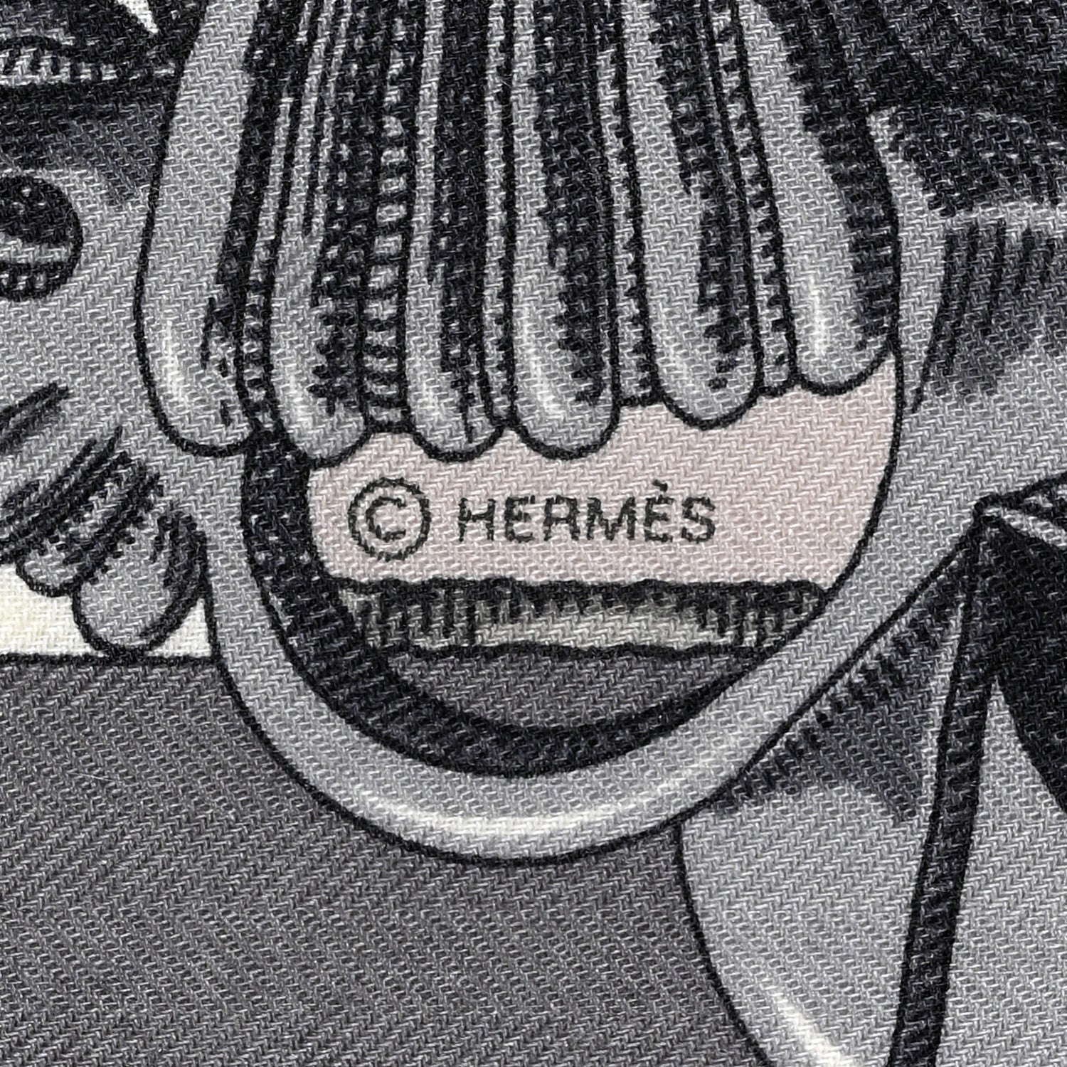 Hermes Cashmere Silk L Instruction Du Roy Shawl 140 Gris Acier White Black 6 of 7