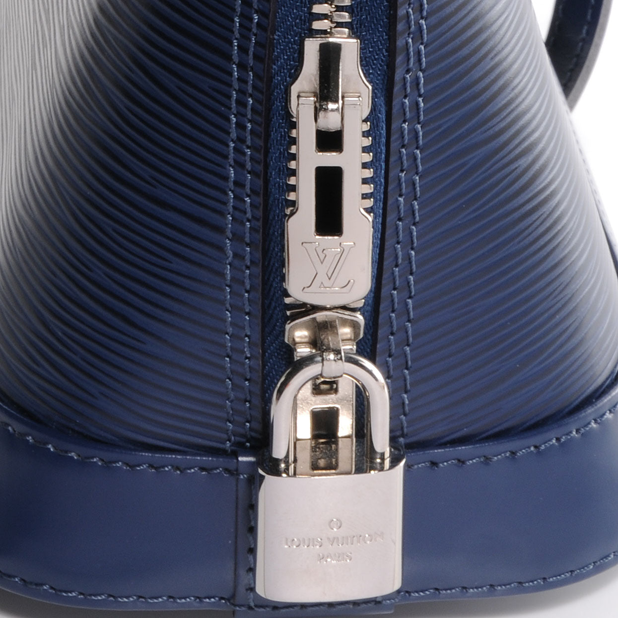 Louis Vuitton Epi Alma BB Indigo 8 of 8