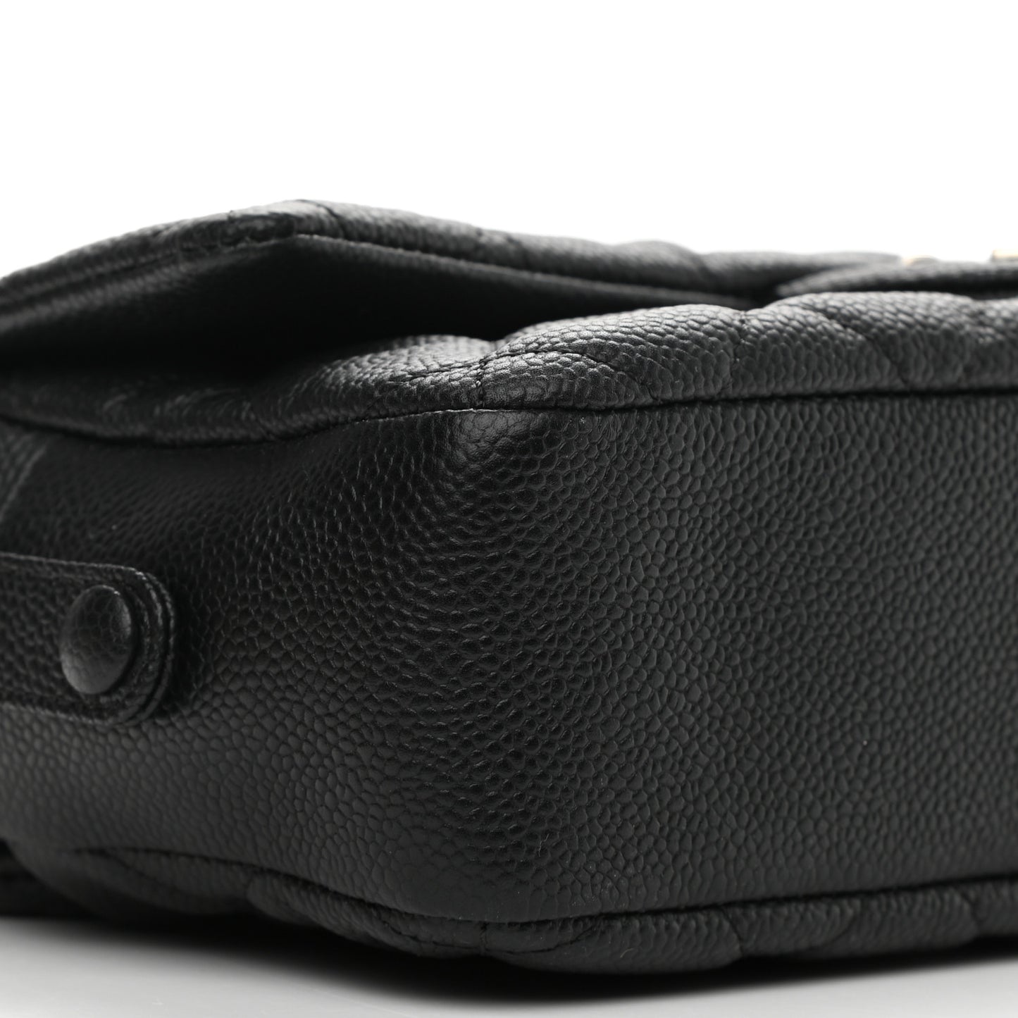Caviar Quilted Medium Easy Flap Black