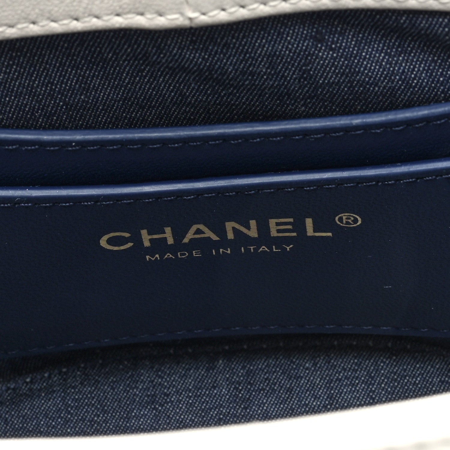 Chanel Lambskin Resin Elegant Chain Vanity Case White 6 of 11