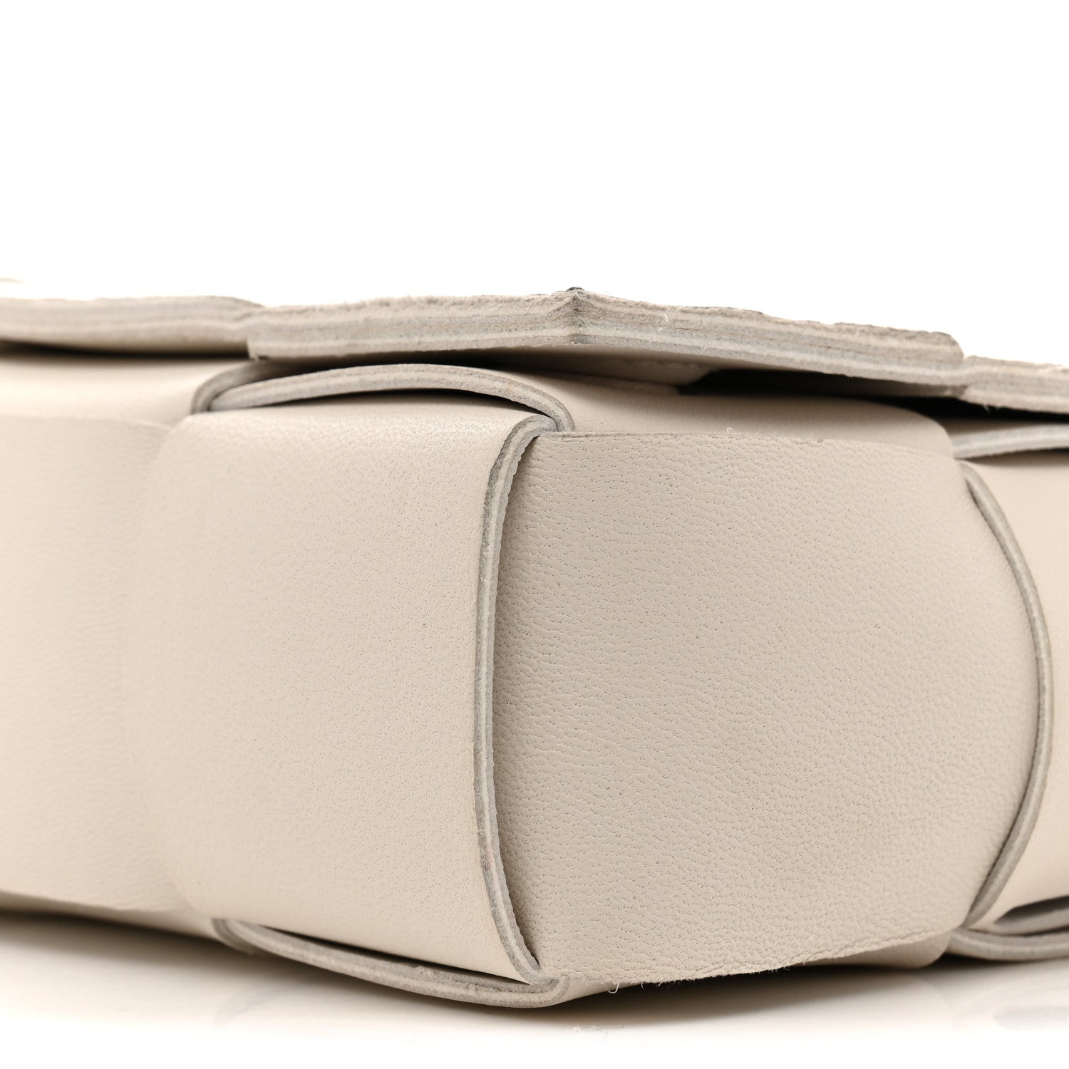 Bottega Veneta Nappa Maxi Intreccio The Belt Cassette Bag White 10 of 10