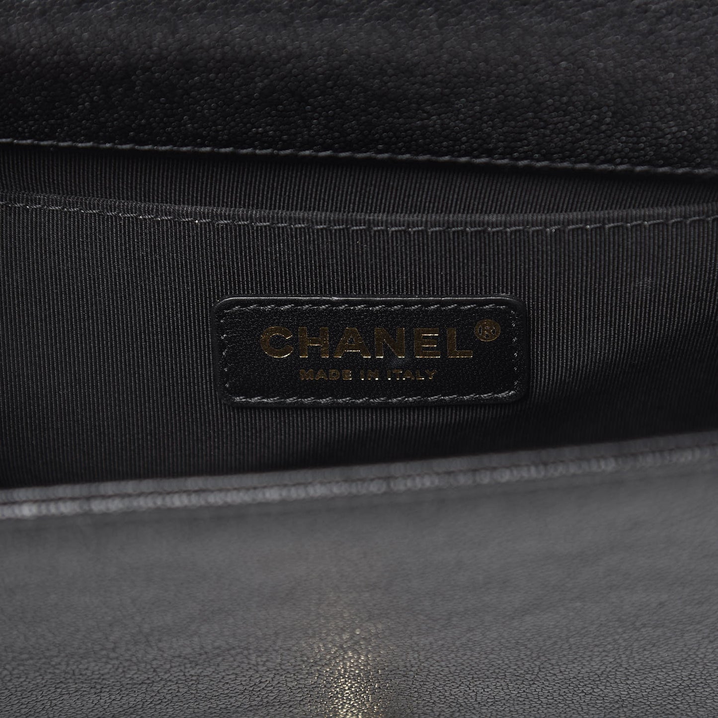 Caviar Chevron Quilted Medium Boy Flap Black