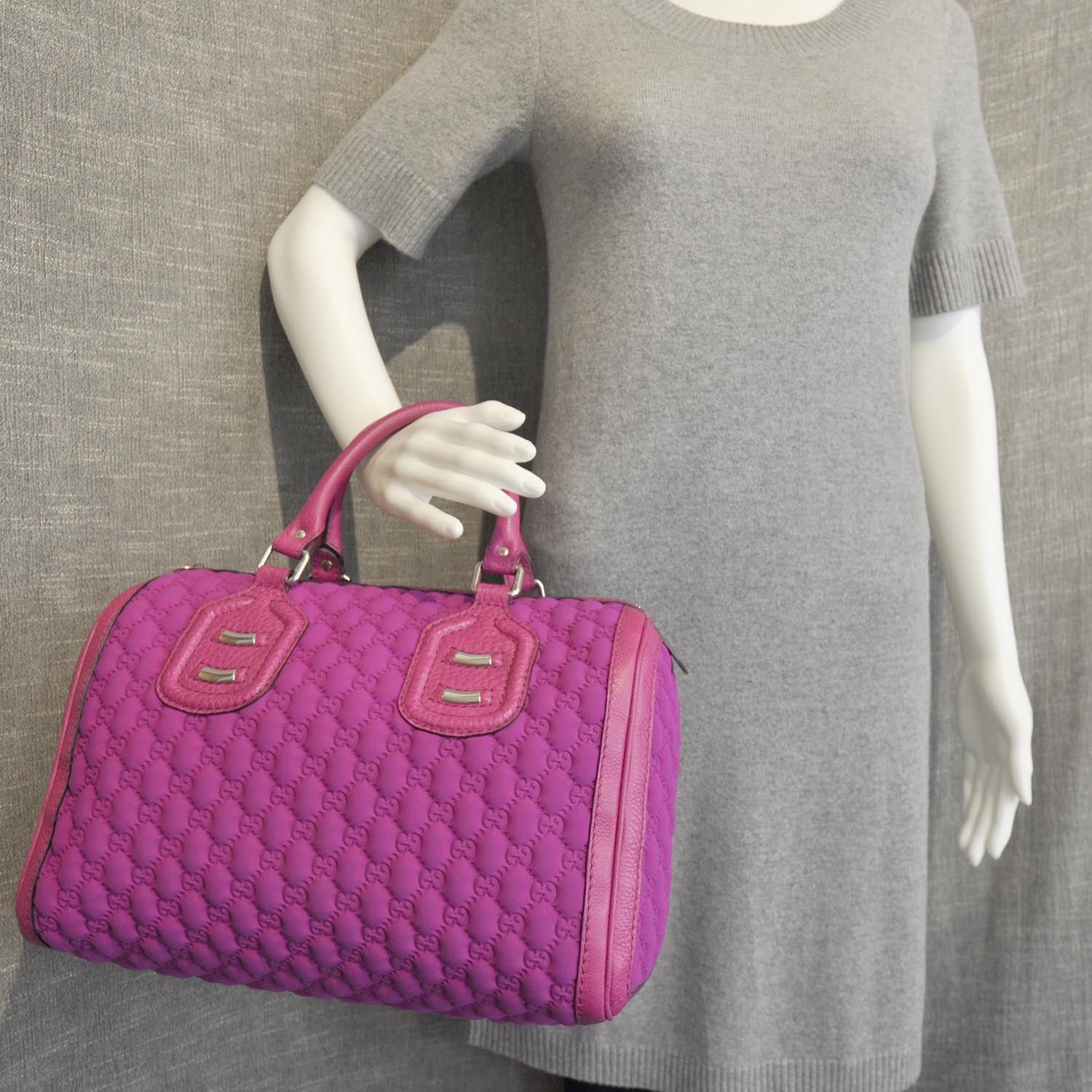 Gucci Guccissima Neoprene Techno Tag Medium Boston Magenta 3 of 10