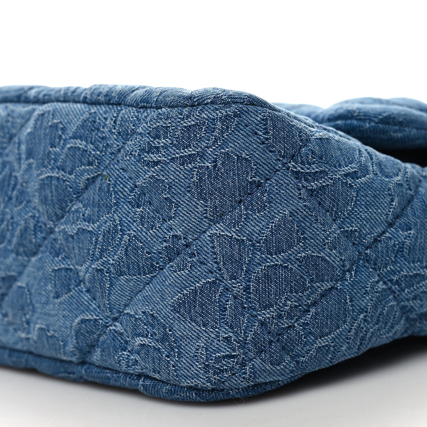 Denim Quilted Medium Camellia Sweetheart Flap Blue