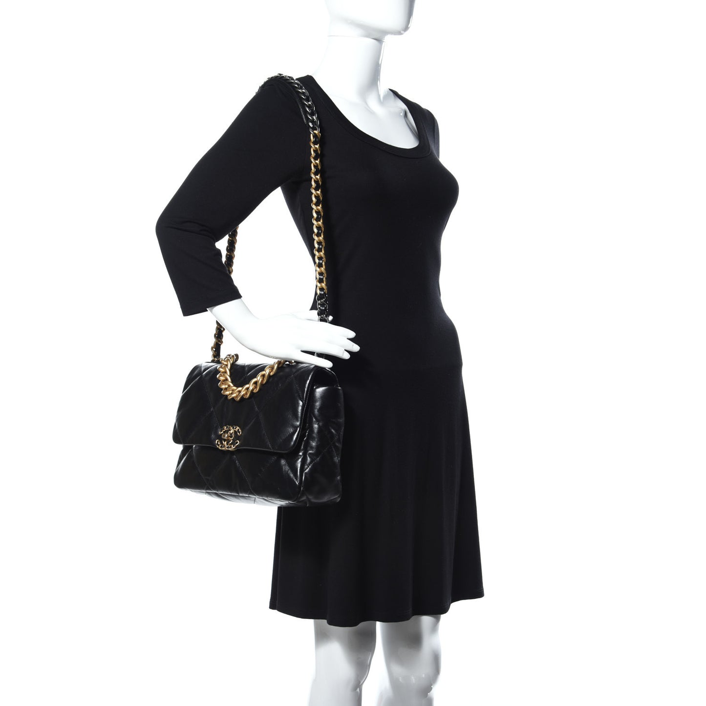 Lambskin Quilted Medium 19 Flap Black