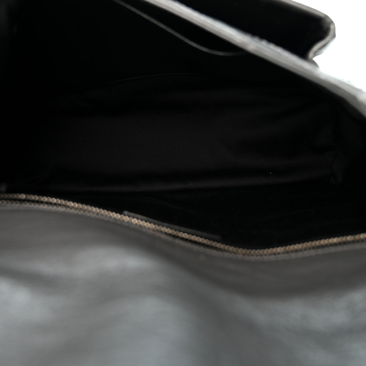 Saint Laurent Crinkled Calfskin Matelasse Monogram Medium Niki Chain Satchel Fog 5 of 10