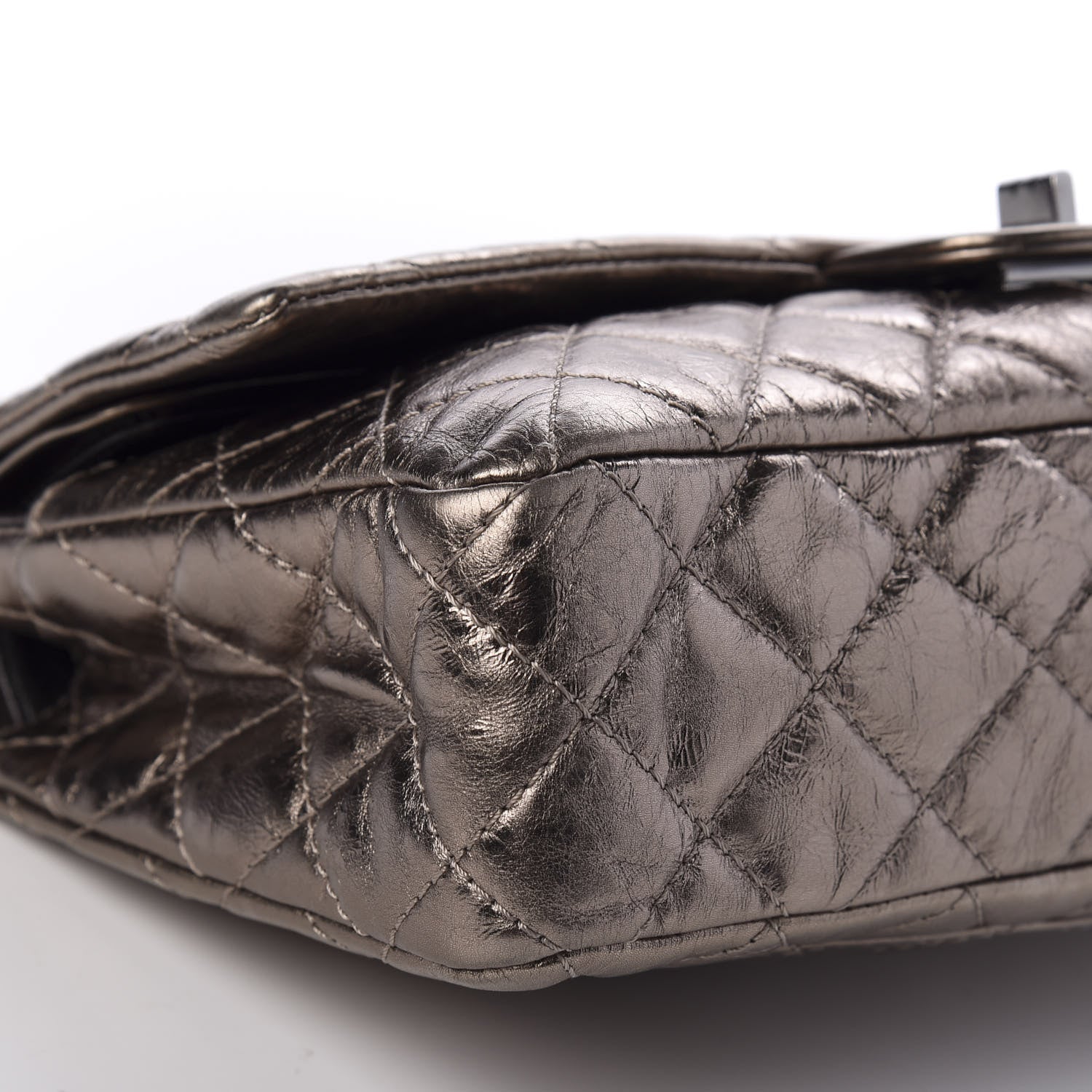 Chanel Metallic Sheepskin Quilted 2.55 Reissue 226 Flap Dark Silver 5 of 9