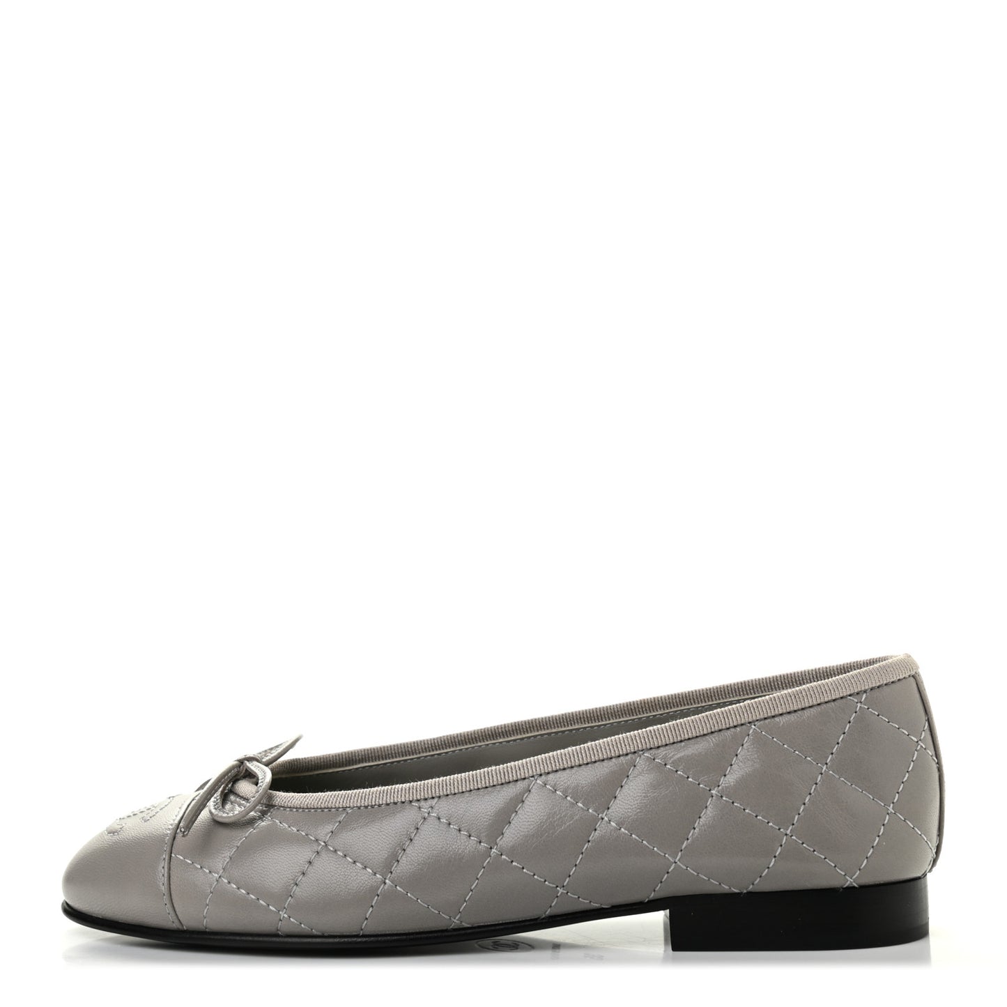 Crumpled Lambskin Quilted CC Ballerina Flats 35 Grey