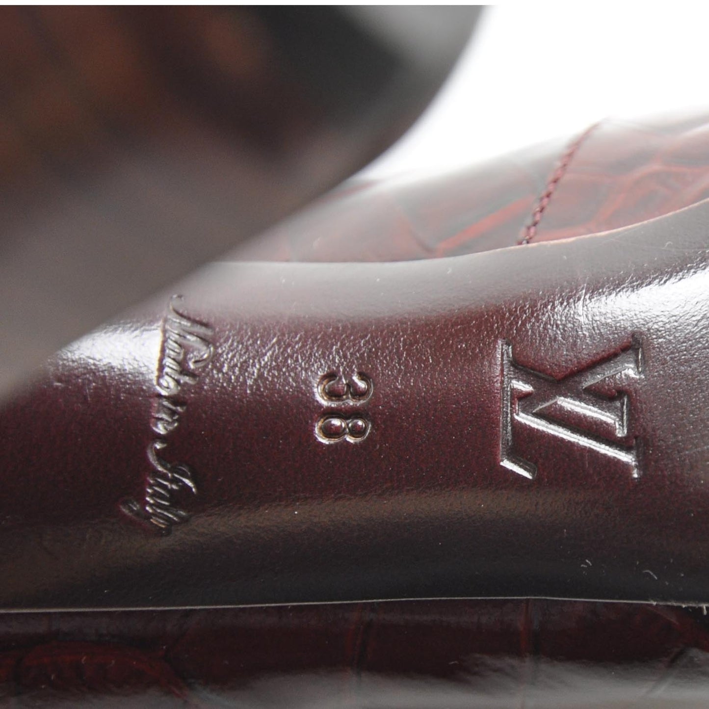 Crocodile Embossed Patent Leather Delft Cornelia Ankle Boots 38 Grenat