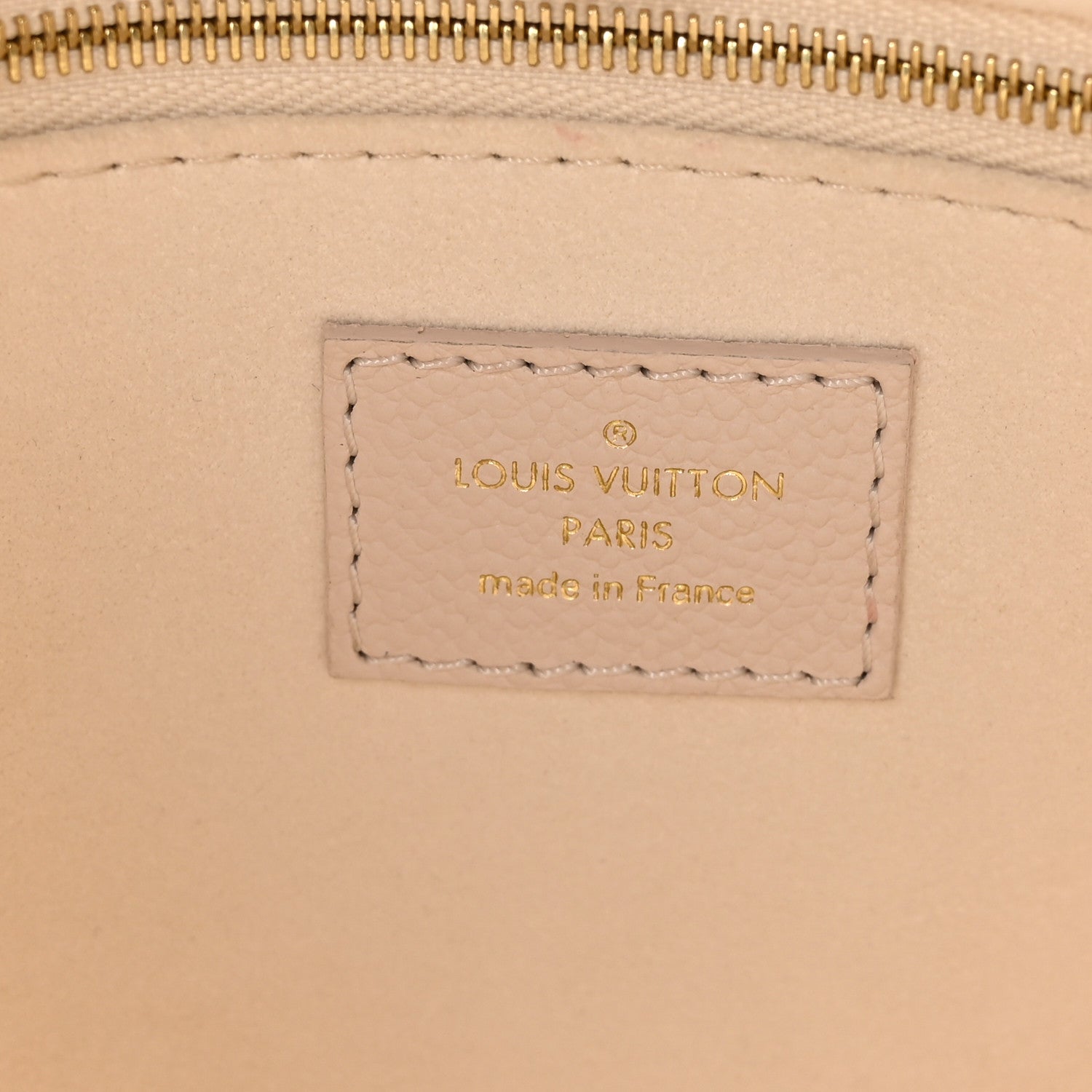 Louis Vuitton Empreinte Monogram Giant By The Pool Onthego PM Neutral Gradient 6 of 9