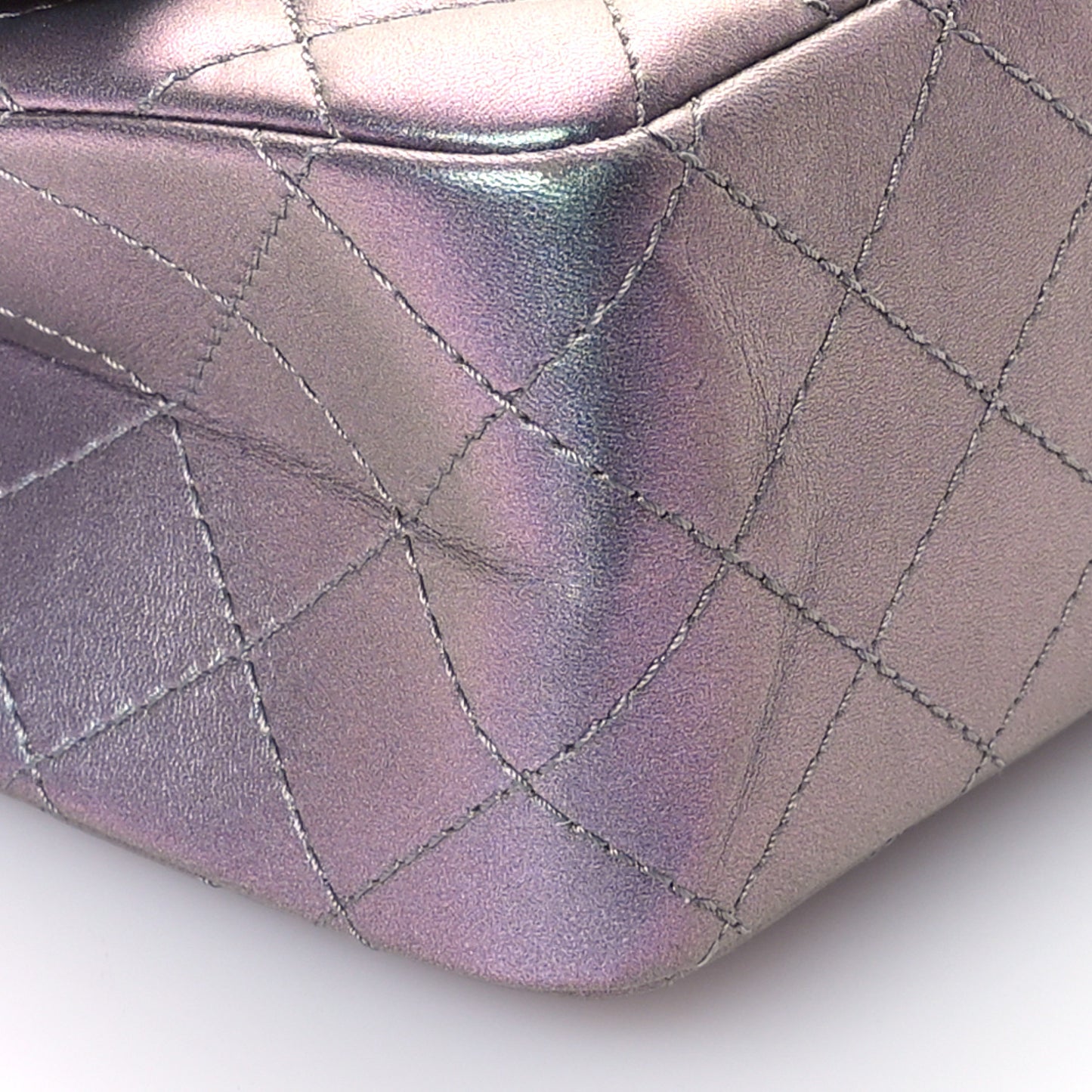 Iridescent Lambskin Quilted 2.55 Reissue 226 Flap Light Purple