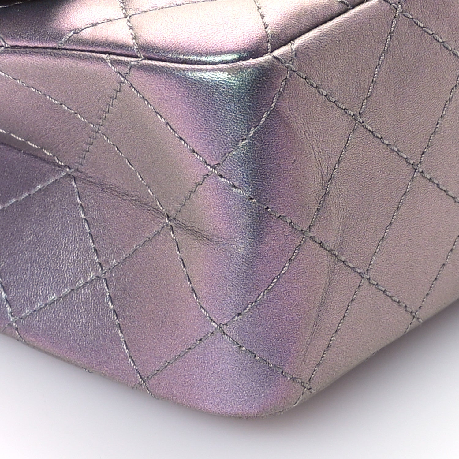 Chanel Iridescent Lambskin Quilted 2.55 Reissue 226 Flap Light Purple 9 of 10