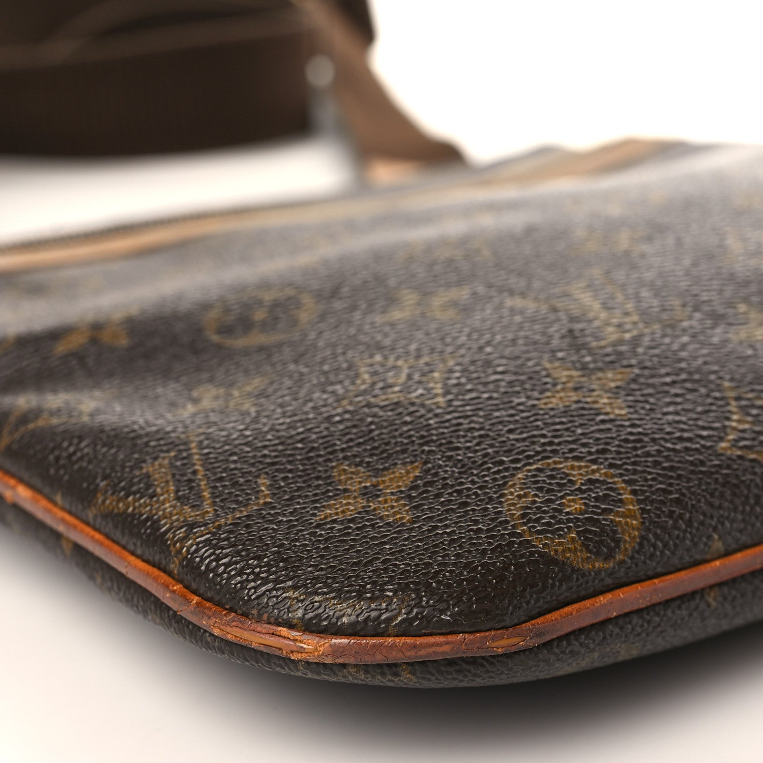 Louis Vuitton Monogram Bosphore Pochette 7 of 13