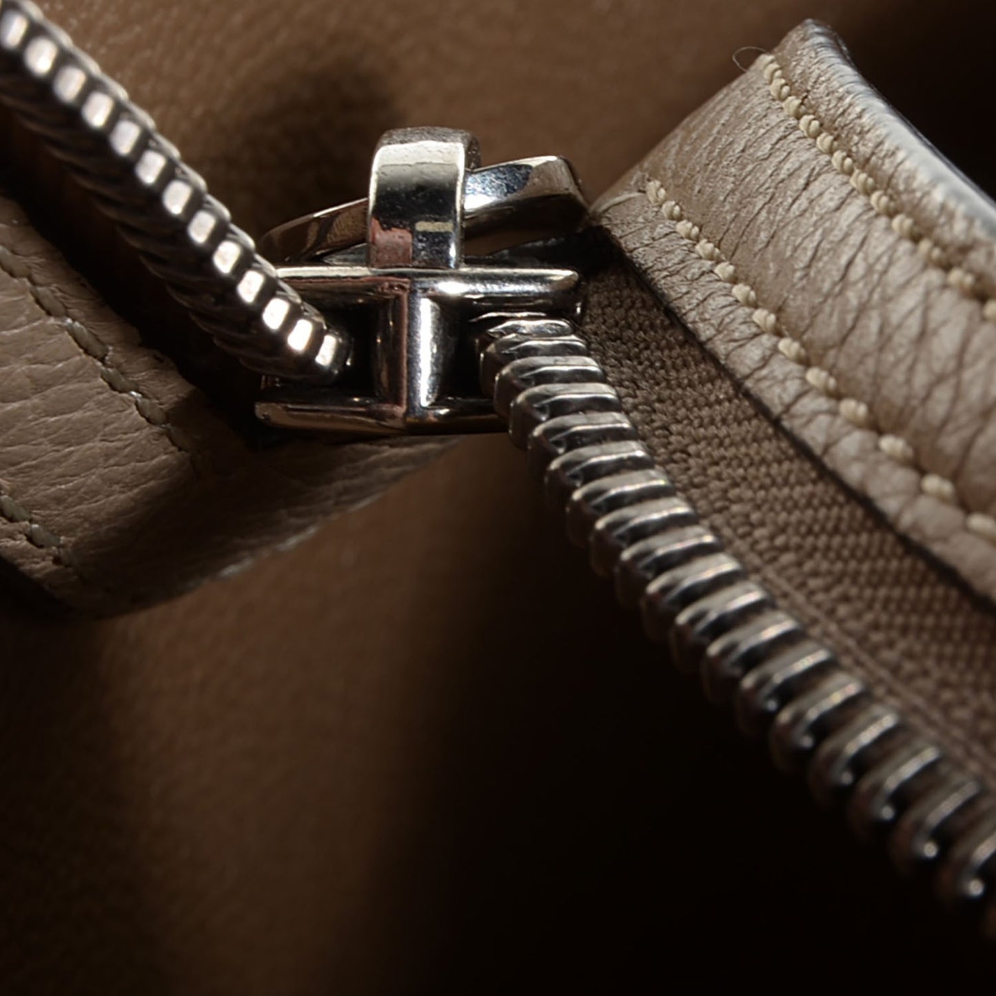 Calfskin and Suede Large Trapeze Dune