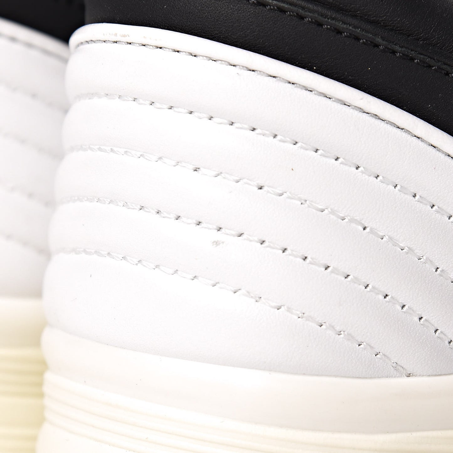 Calfskin Lambskin Womens CC Sneakers 39.5 Black White