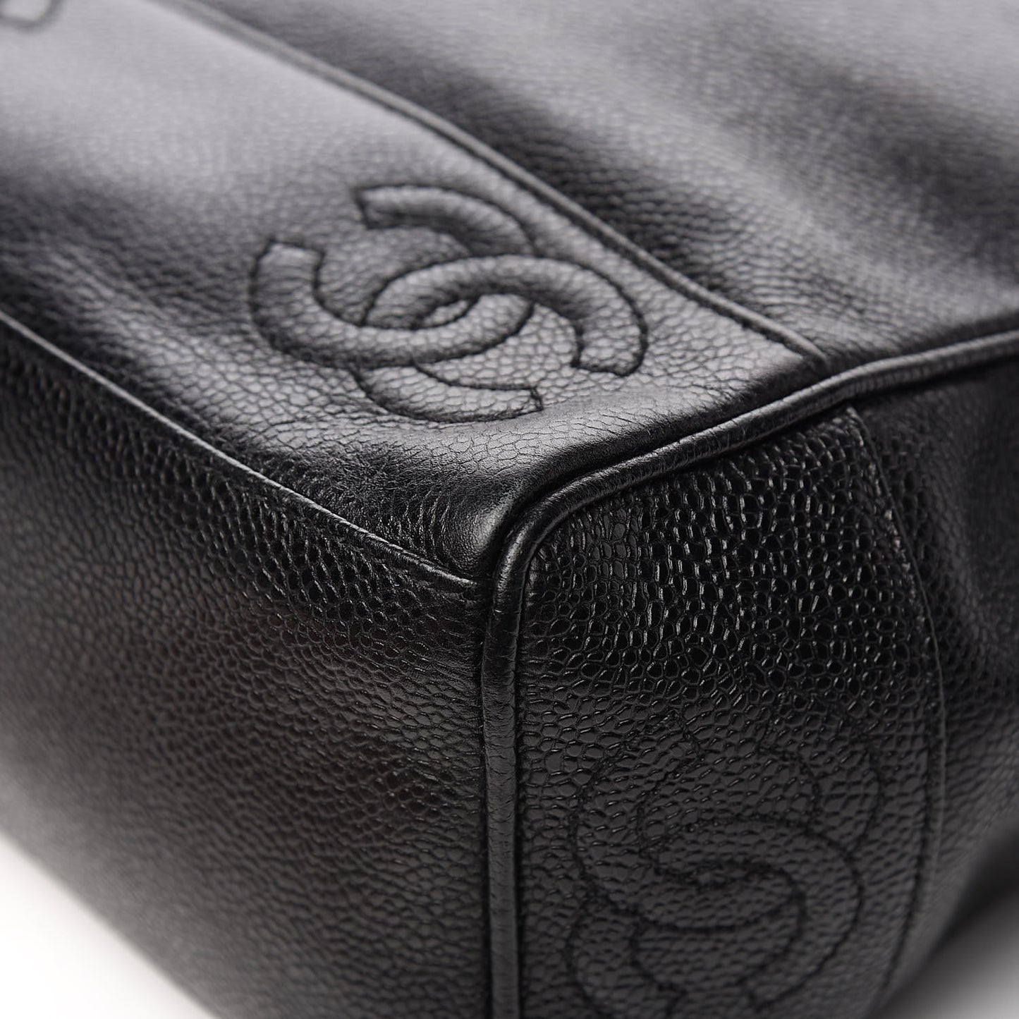 Caviar Shoulder Bag Black