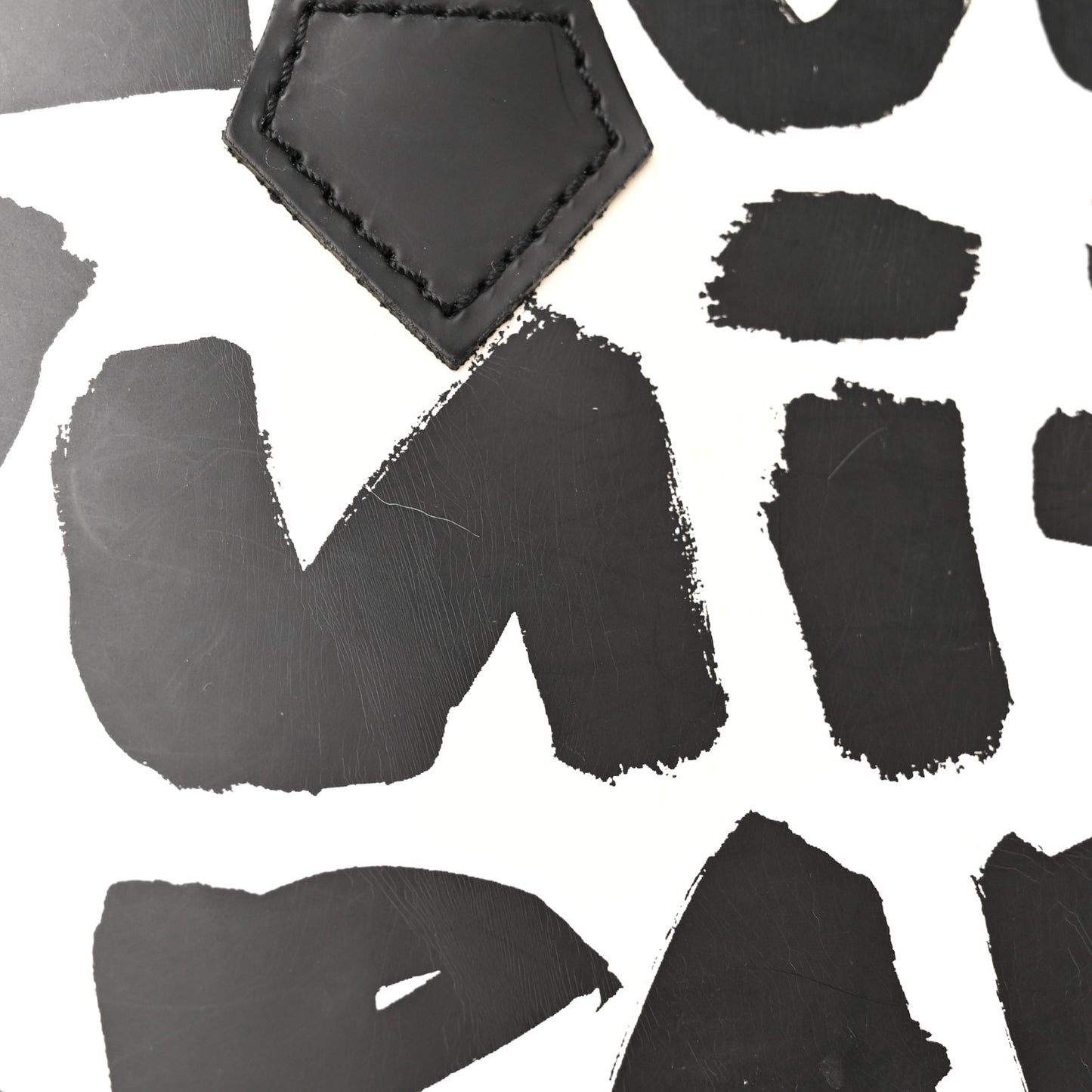 Graffiti Alma MM Black