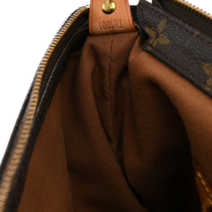 Louis Vuitton Monogram Cabas Mezzo 7 of 13