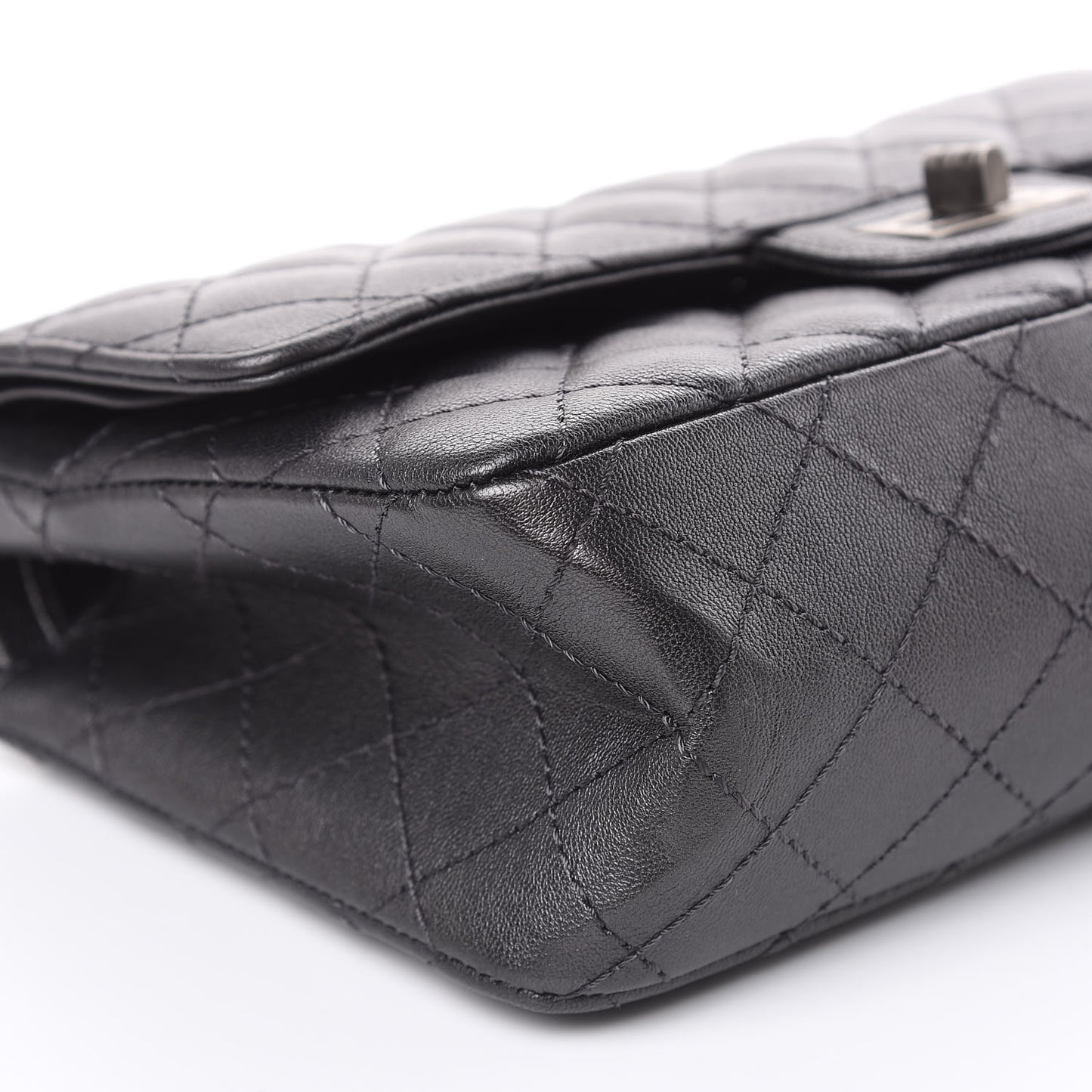 Metallic Sheepskin Quilted 2.55 Reissue 225 Flap Black