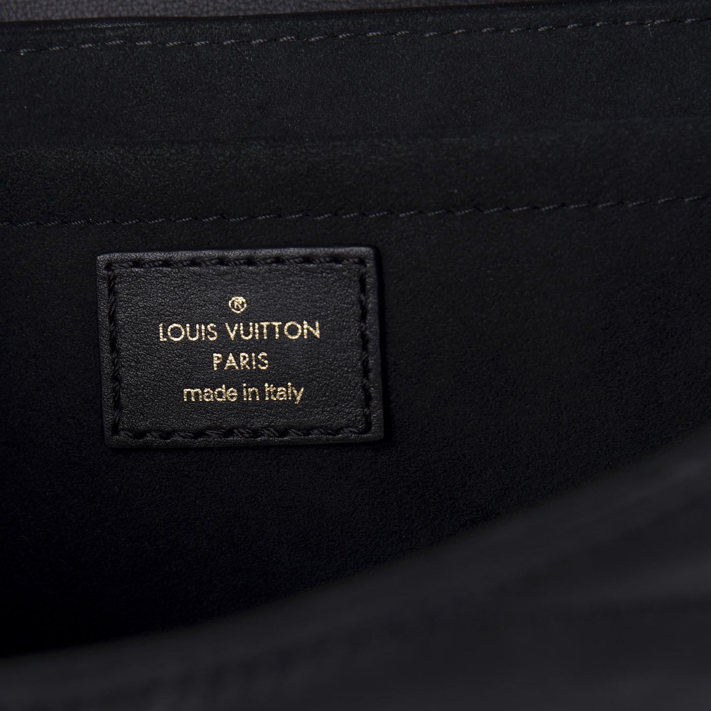 Calfskin New Wave Chain MM Black