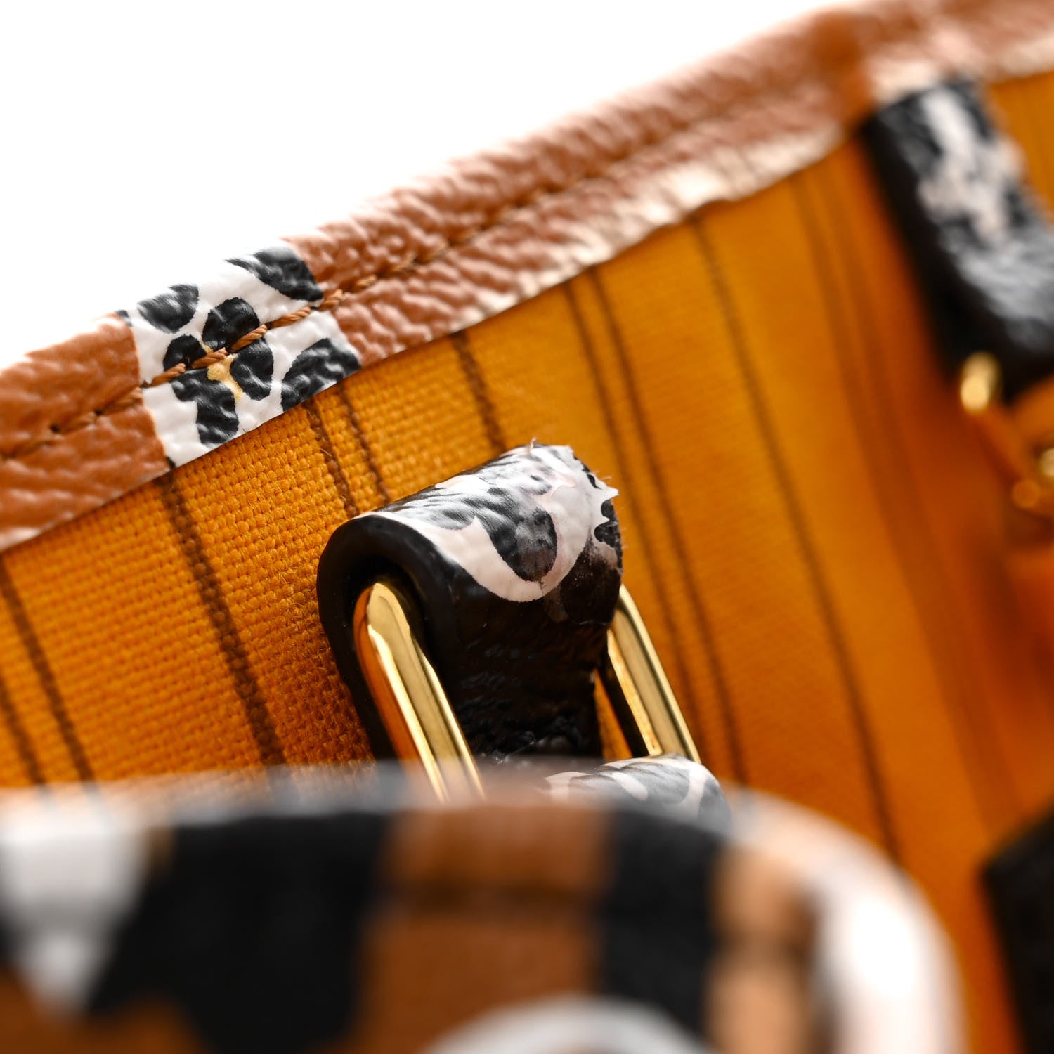 Louis Vuitton Monogram Giant Jungle Onthego GM Black 13 of 13