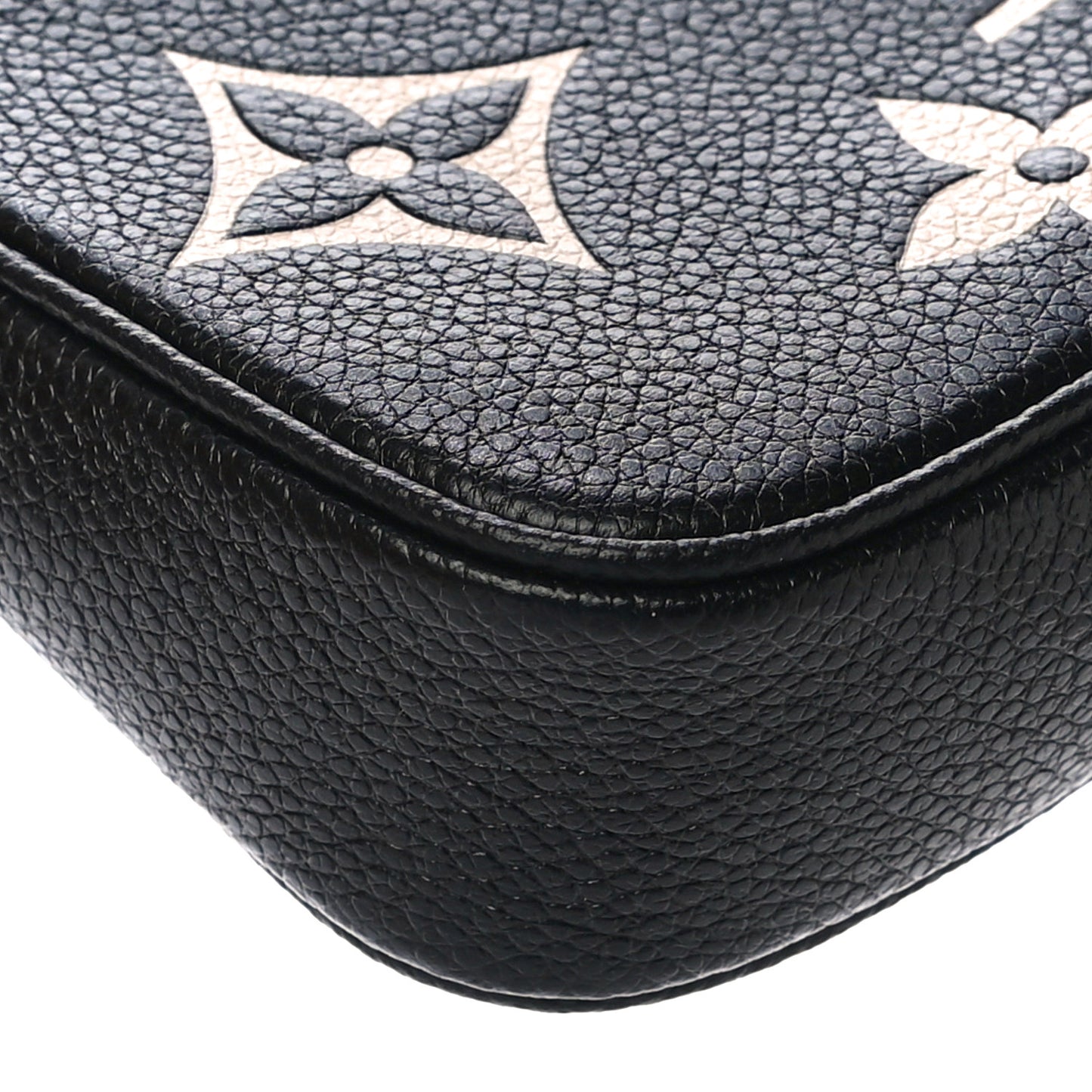Empreinte Monogram Giant Mini Pochette Accessories Black