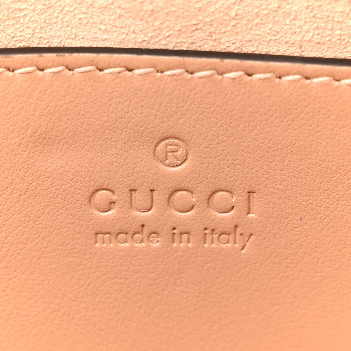 Calfskin Matelasse Aria Small GG Marmont Chain Shoulder Bag Camelia