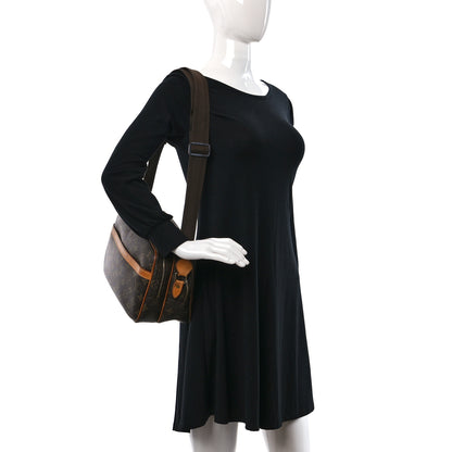 Louis Vuitton Monogram Reporter PM 2 of 12