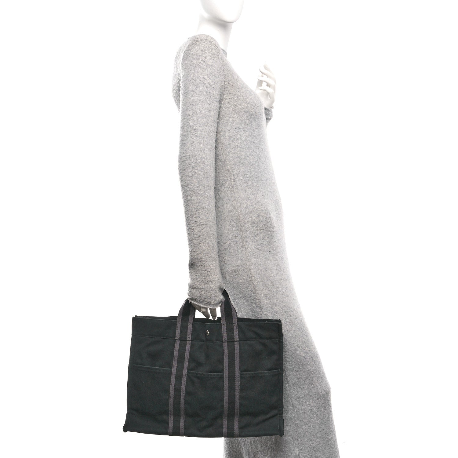Hermes Canvas Fourre Tout MM Black 1812886 – FASHIONPHILE