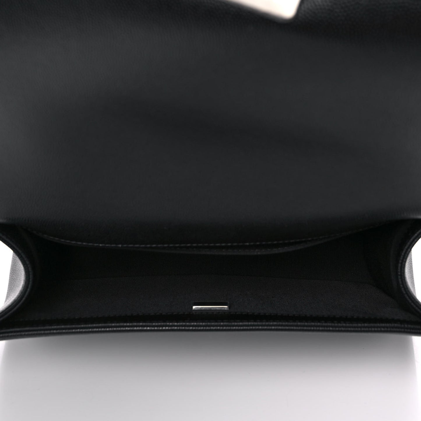 Caviar Quilted Medium Boy Flap Black