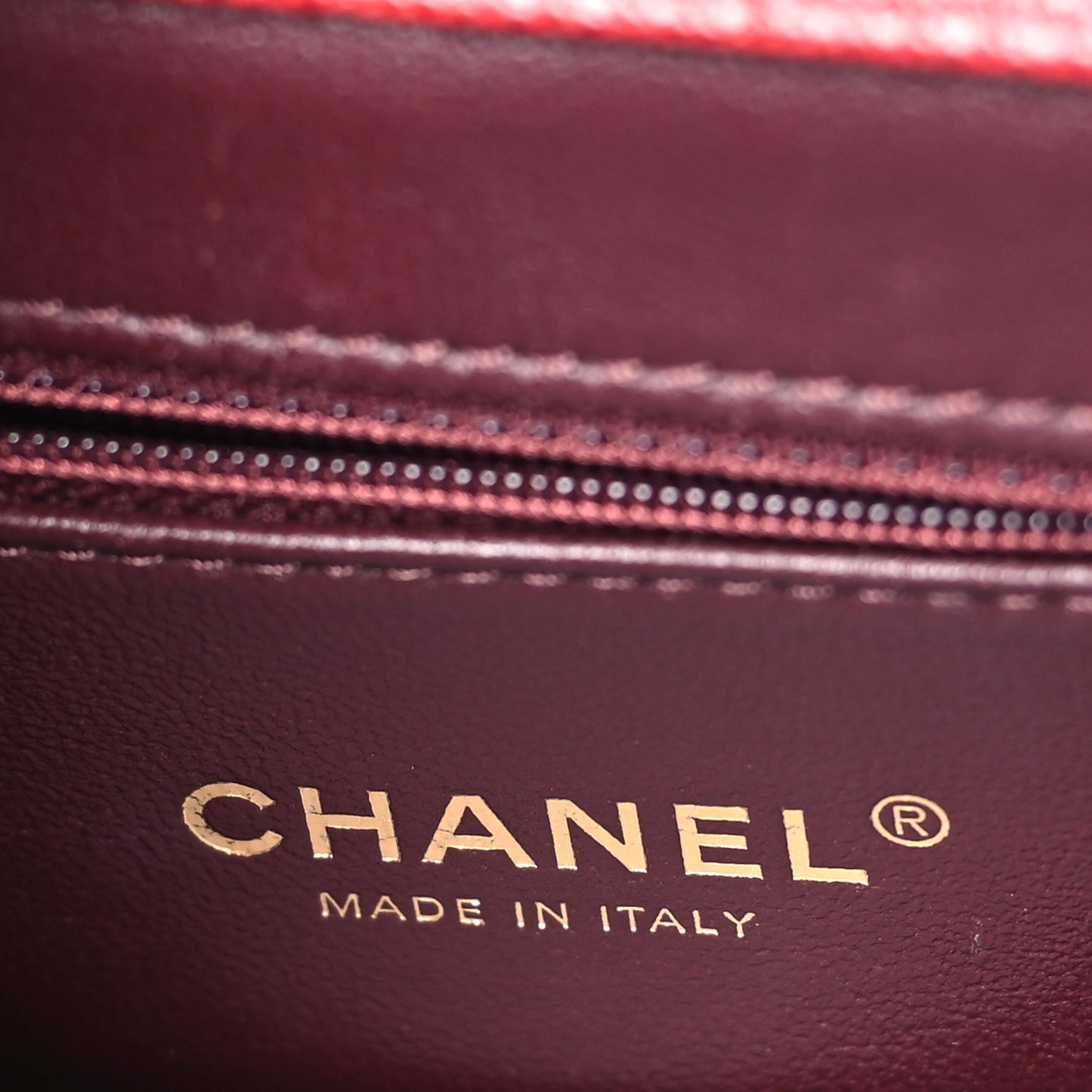 Caviar Quilted Medium Business Affinity Flap Red