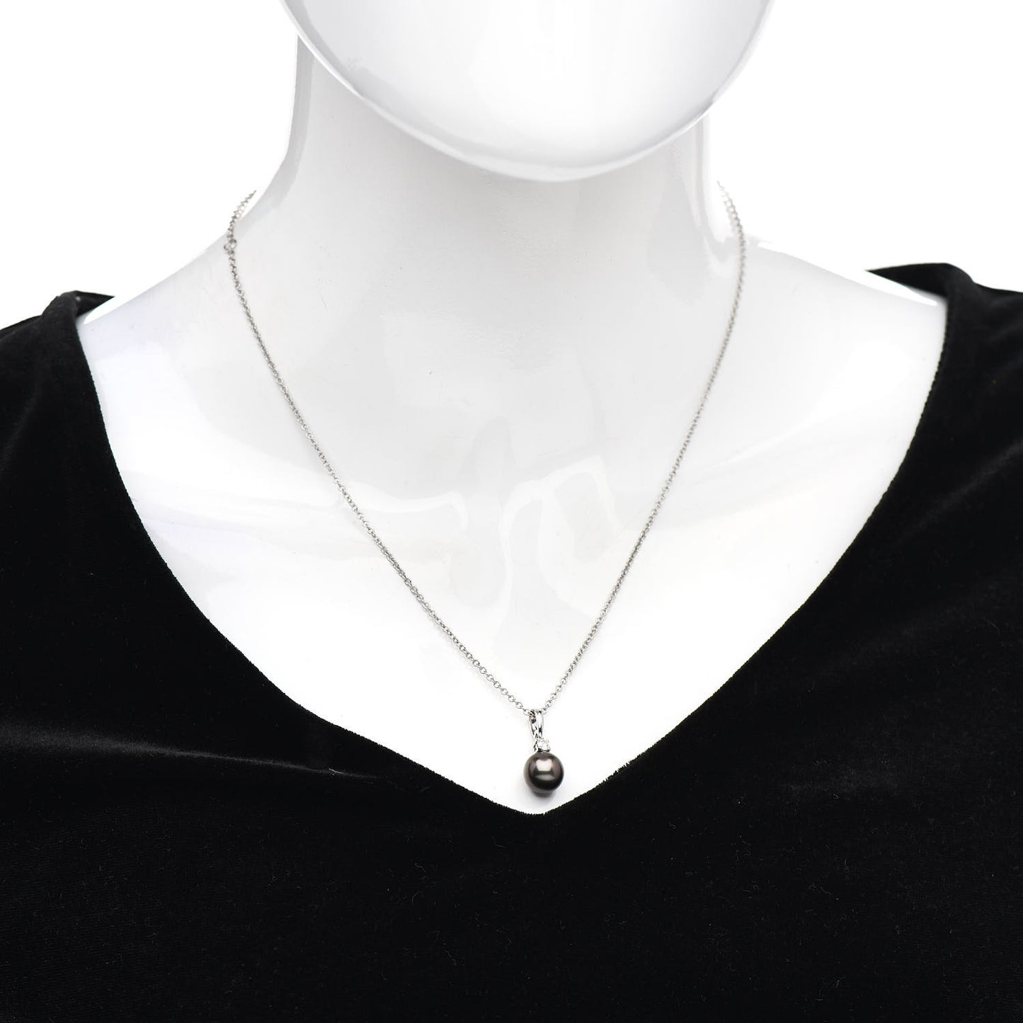 18K White Gold Diamond Black South Sea Pearl 9mm Pendant Necklace